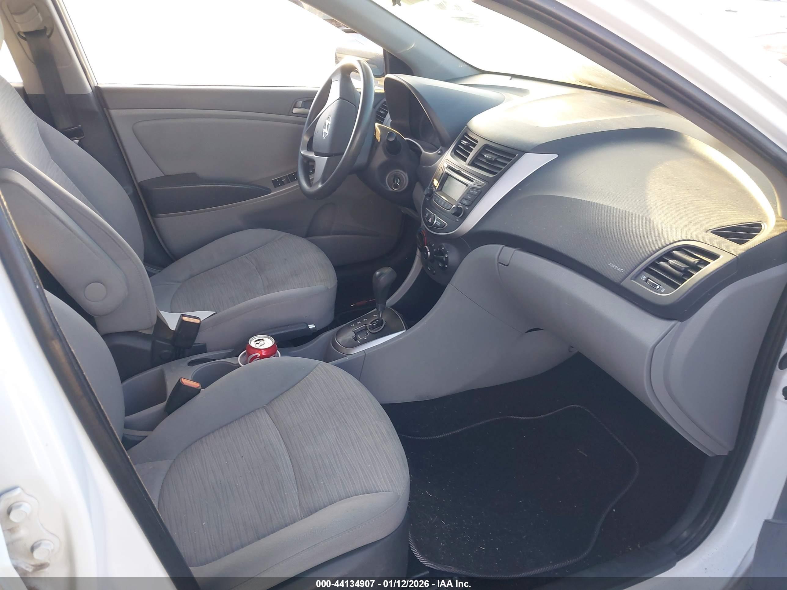 HYUNDAI ACCENT image 5