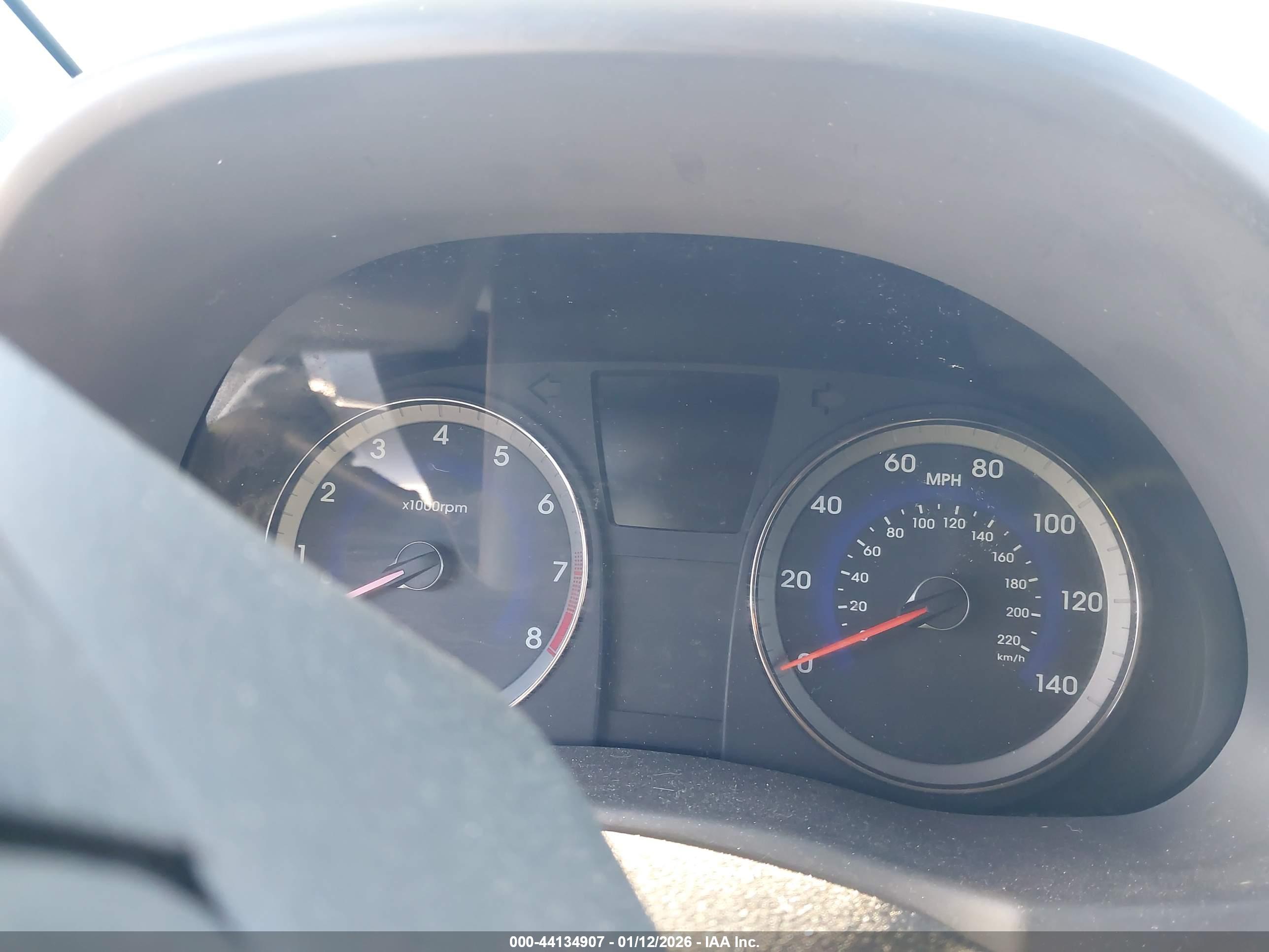 HYUNDAI ACCENT image 7