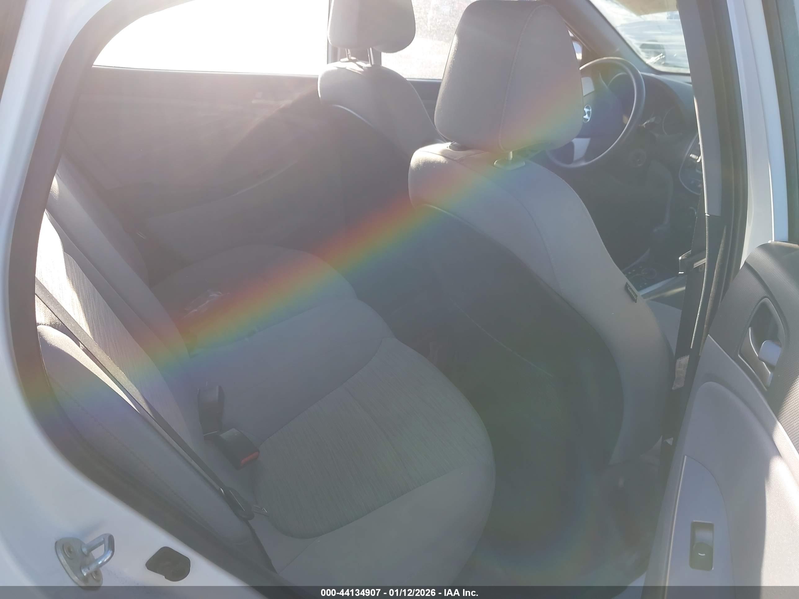 HYUNDAI ACCENT image 8