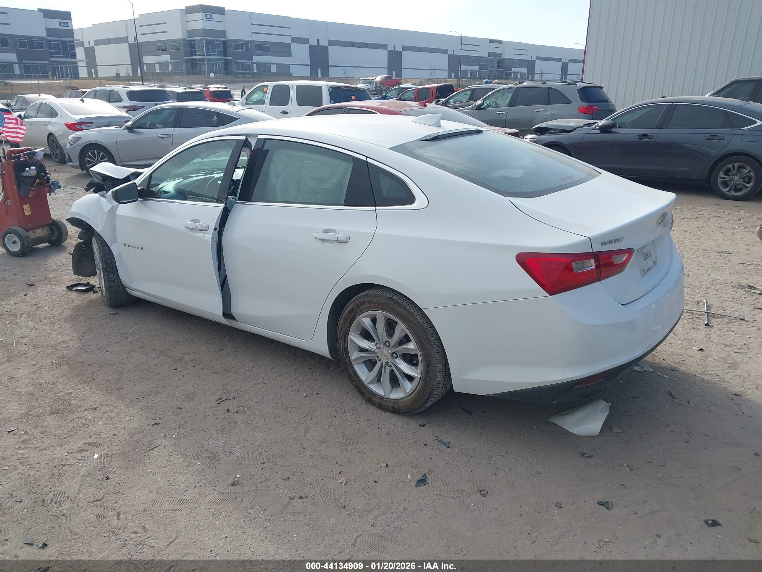 CHEVROLET MALIBU image 3