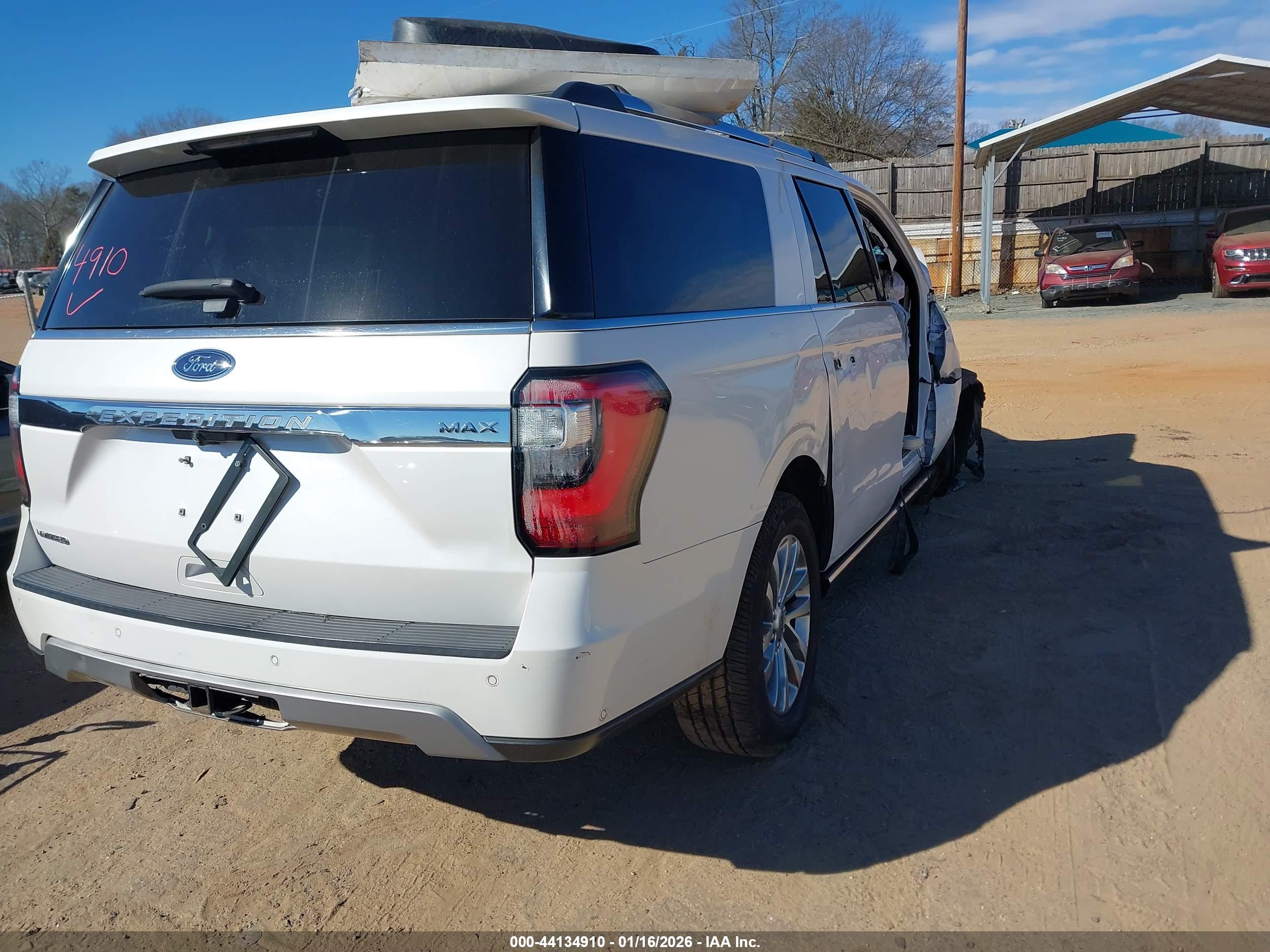 FORD EXPEDITION image 4