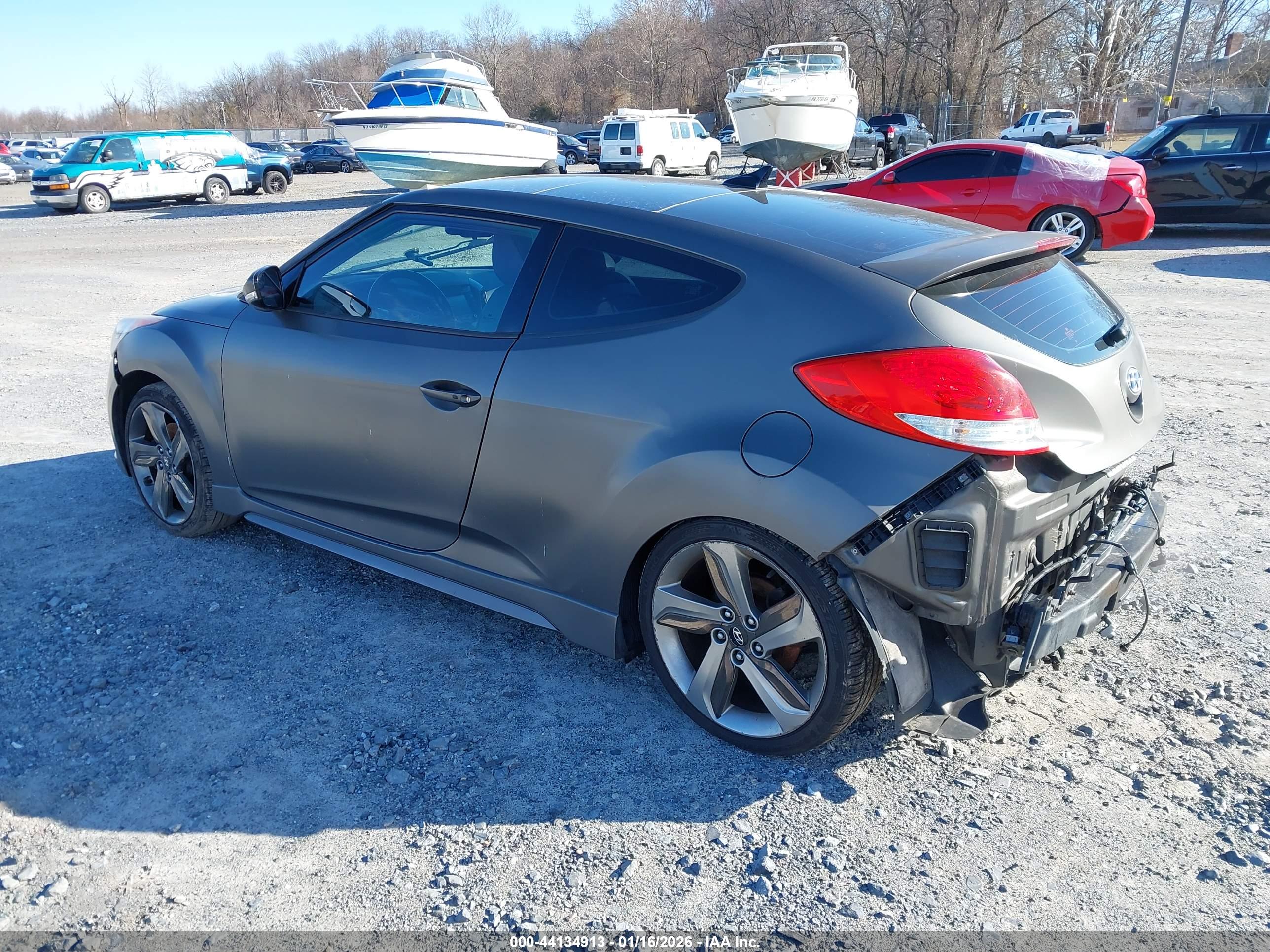 HYUNDAI VELOSTER image 3