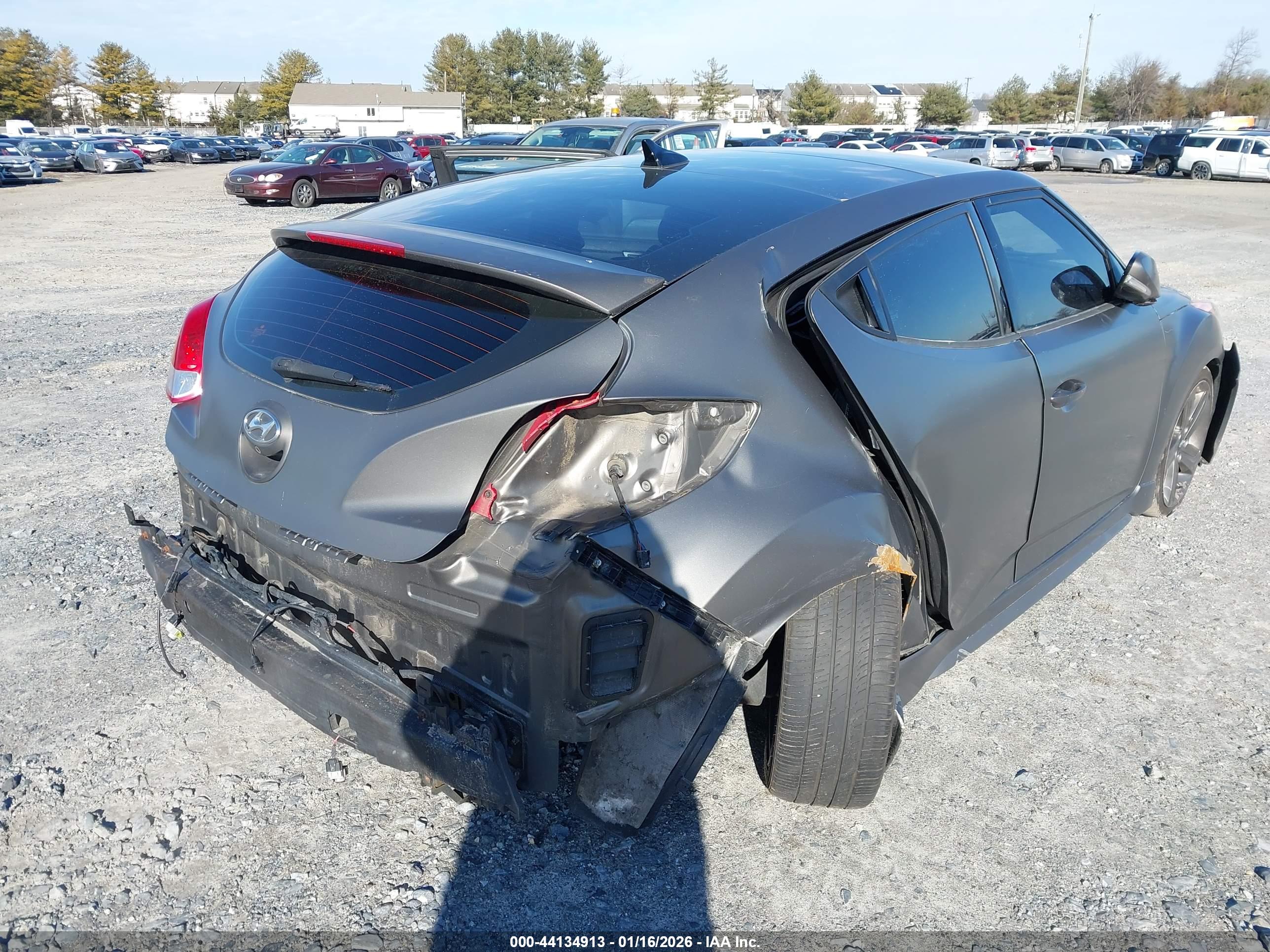 HYUNDAI VELOSTER image 6