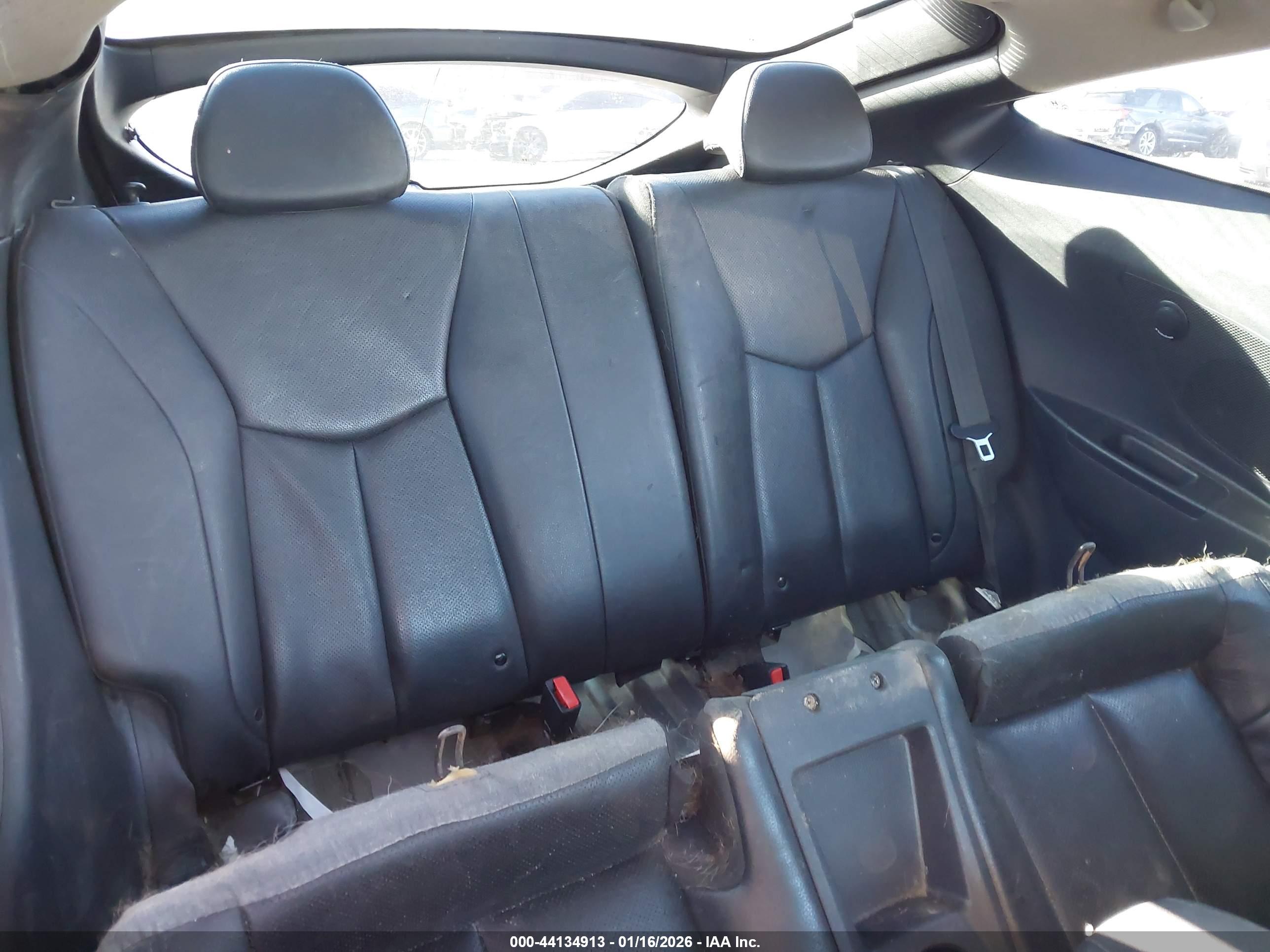 HYUNDAI VELOSTER image 8