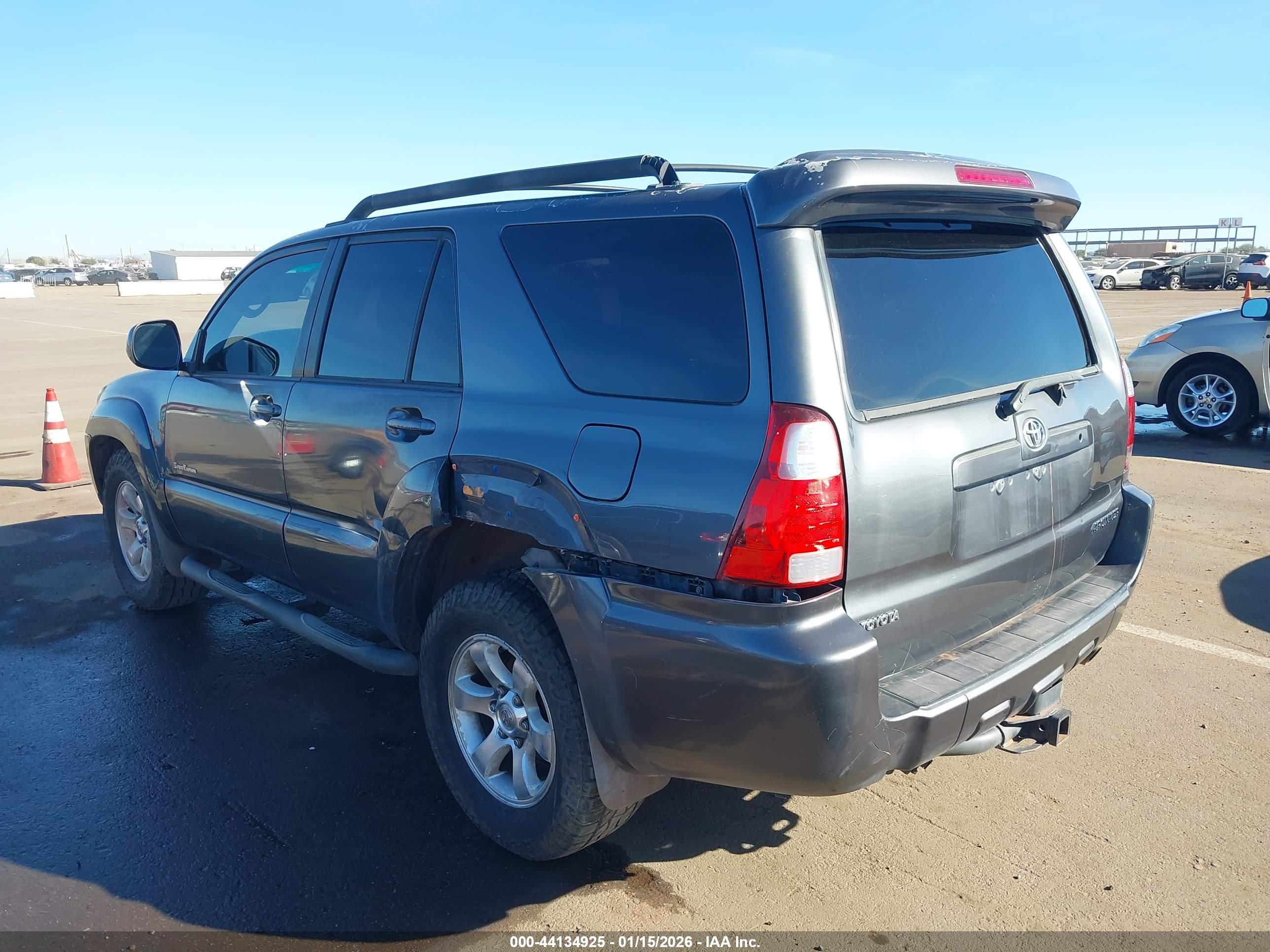TOYOTA 4RUNNER image 3