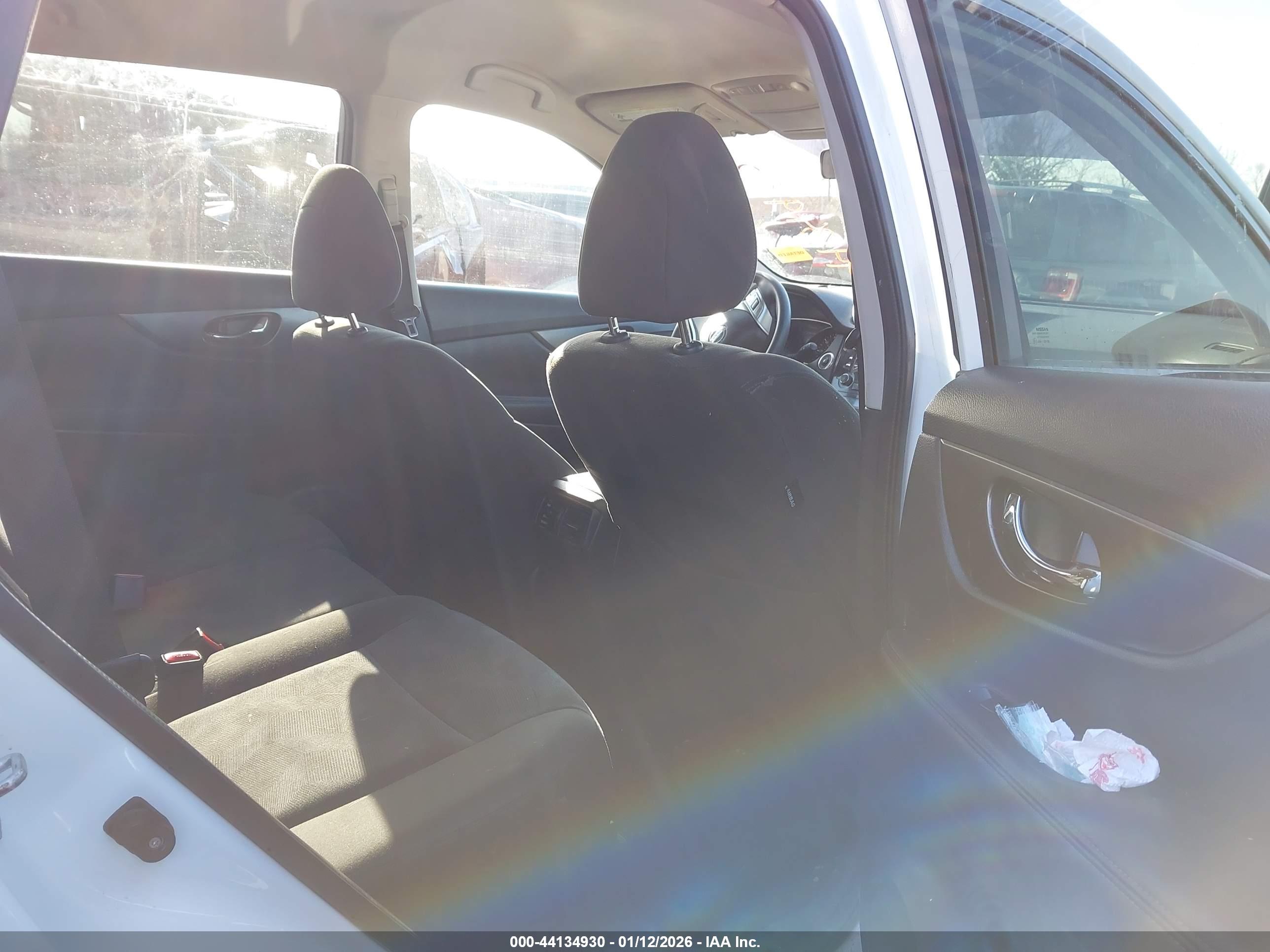 NISSAN ROGUE image 8
