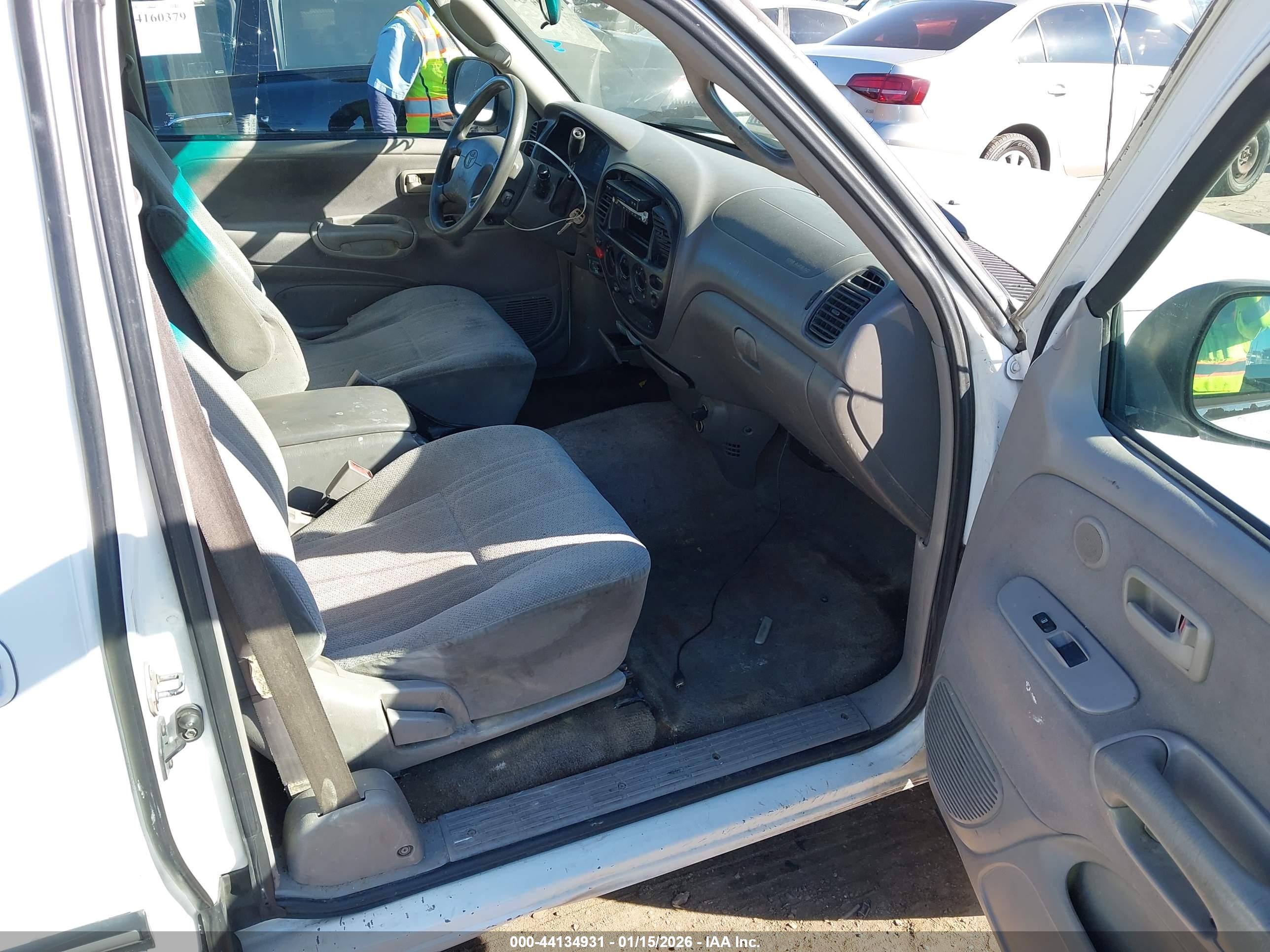 TOYOTA TUNDRA image 5