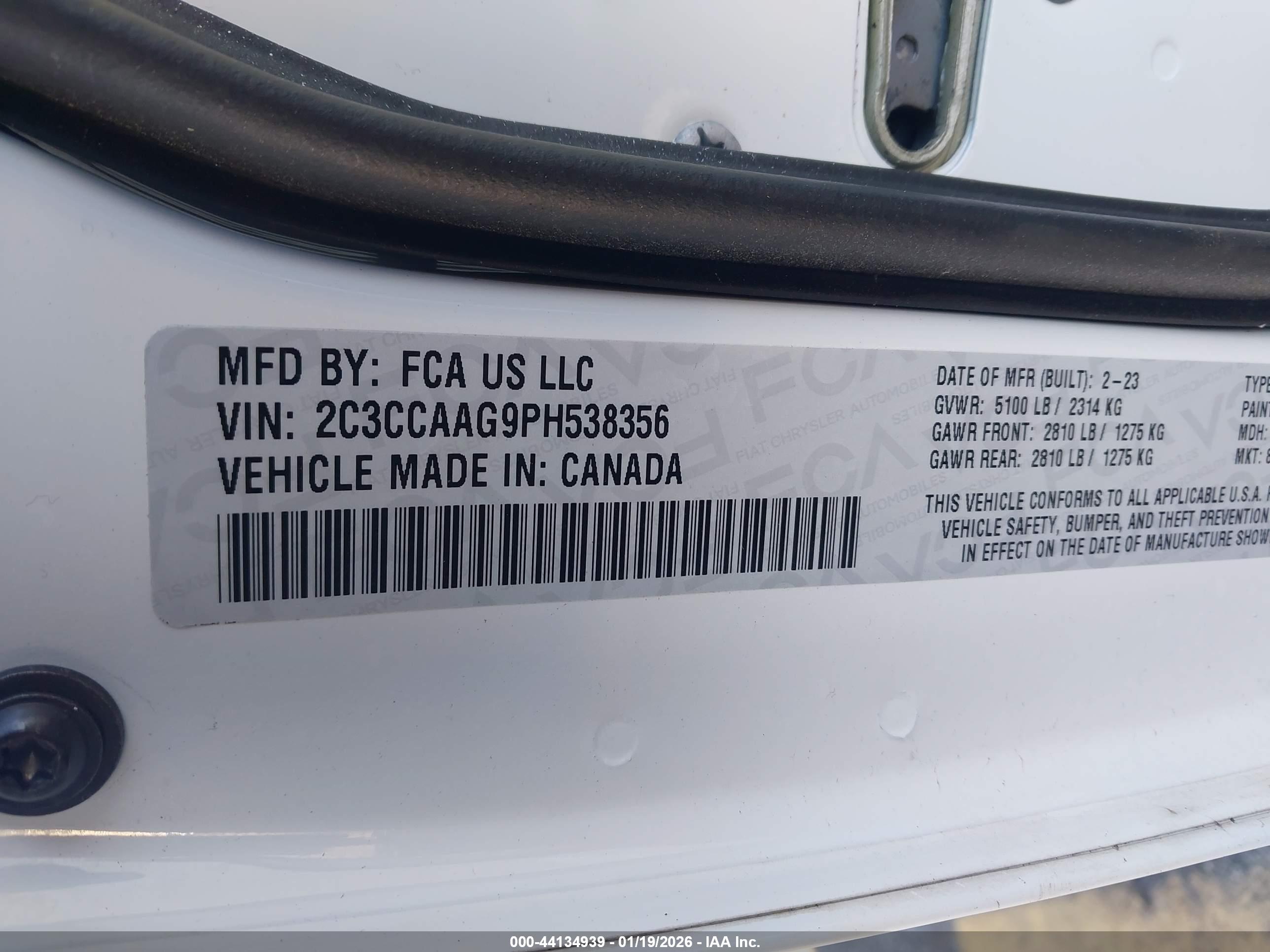 CHRYSLER 300 image 9