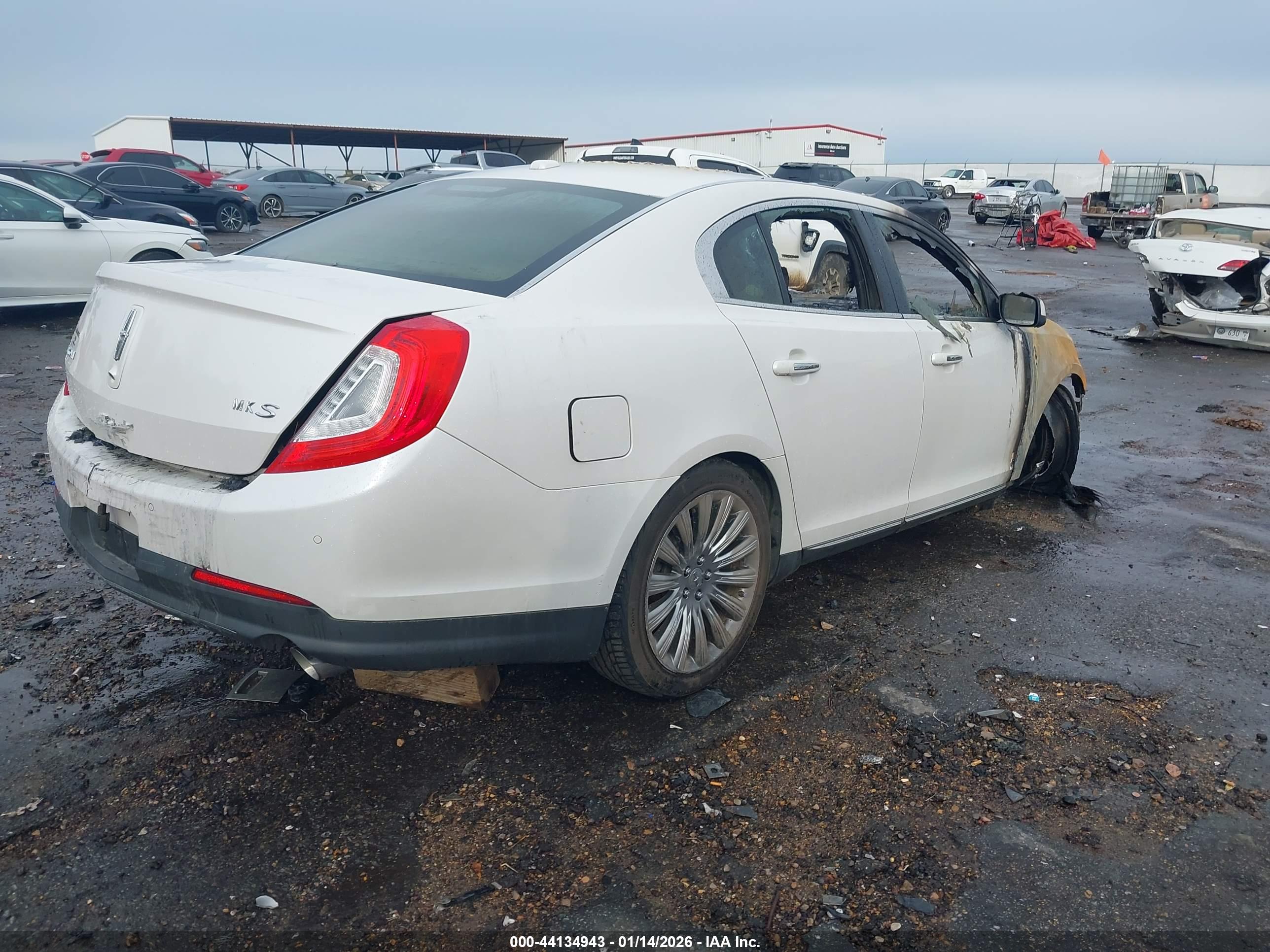 LINCOLN MKS image 4