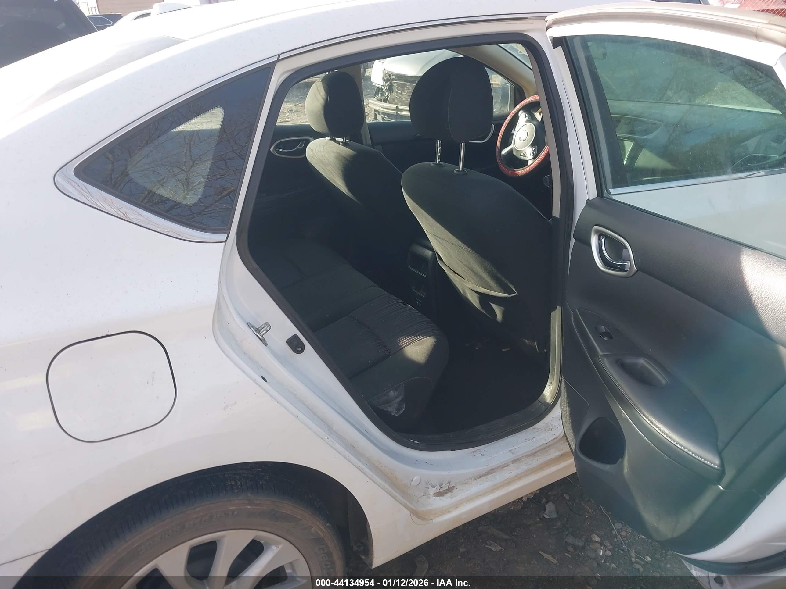 NISSAN SENTRA image 8