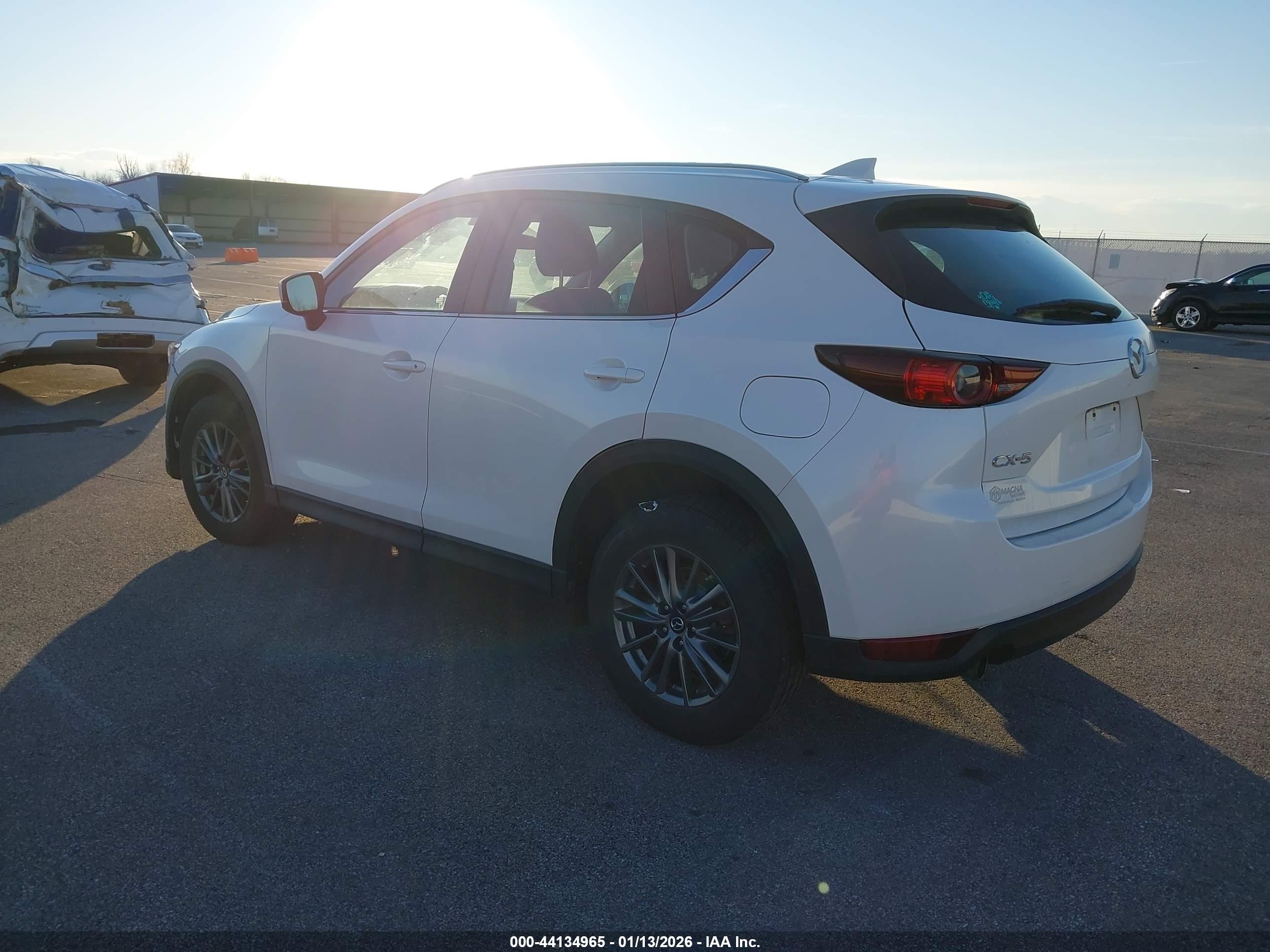 MAZDA CX-5 image 3