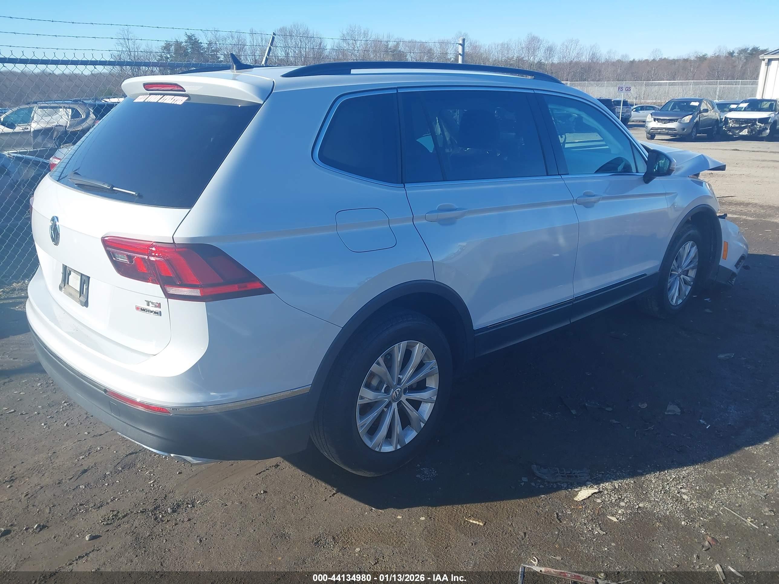 VOLKSWAGEN TIGUAN image 4