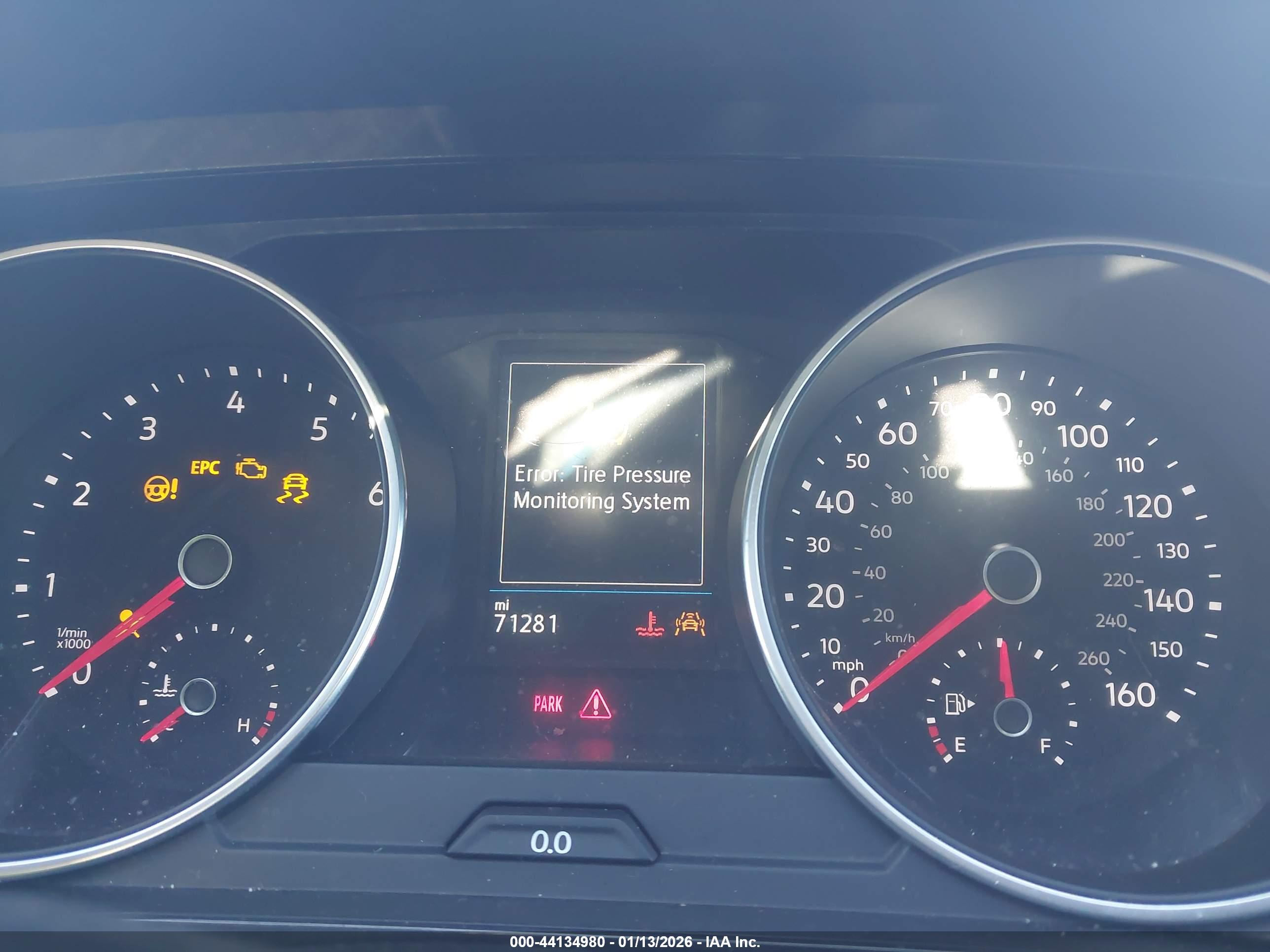 VOLKSWAGEN TIGUAN image 7