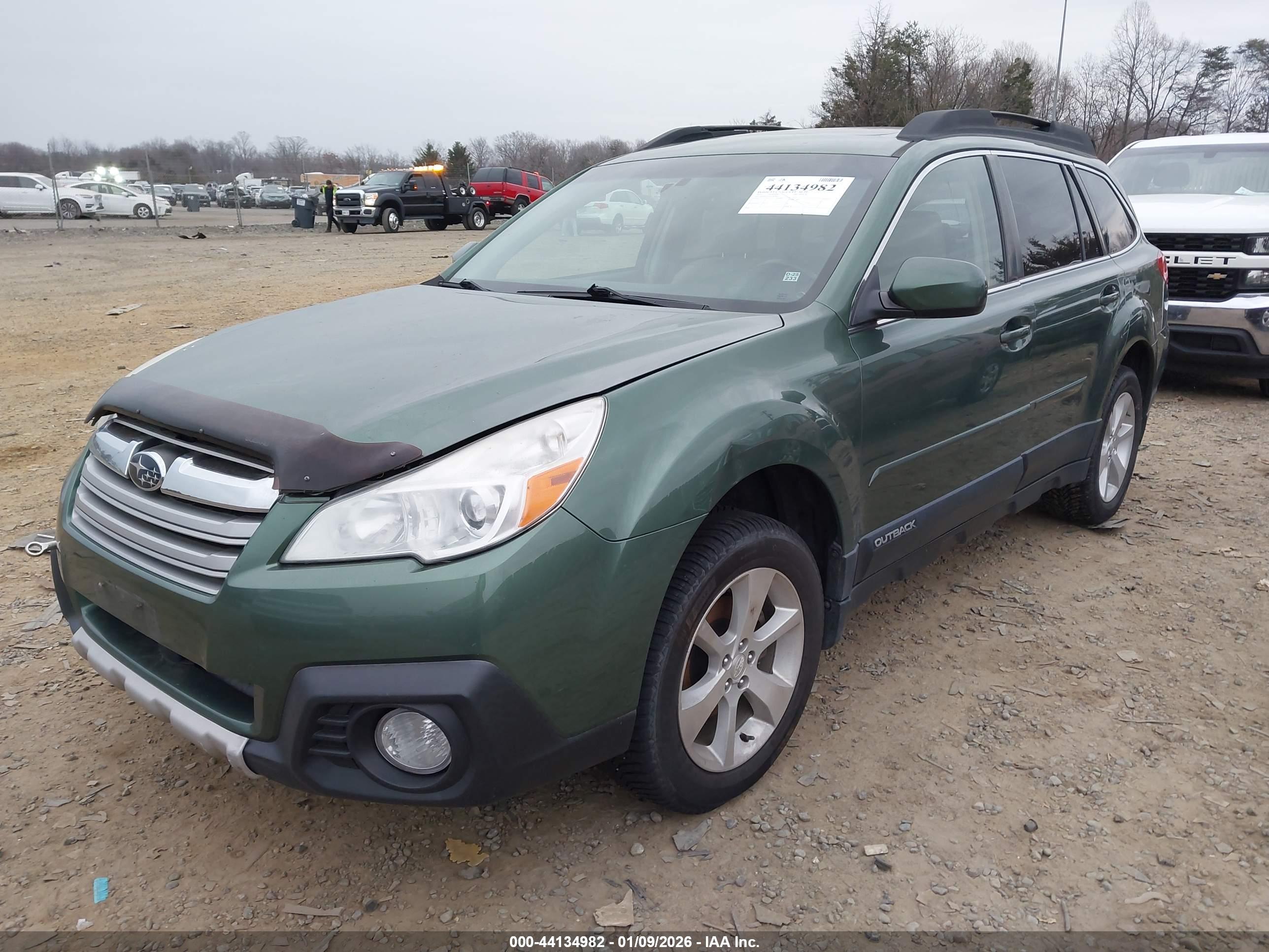 SUBARU OUTBACK image 2