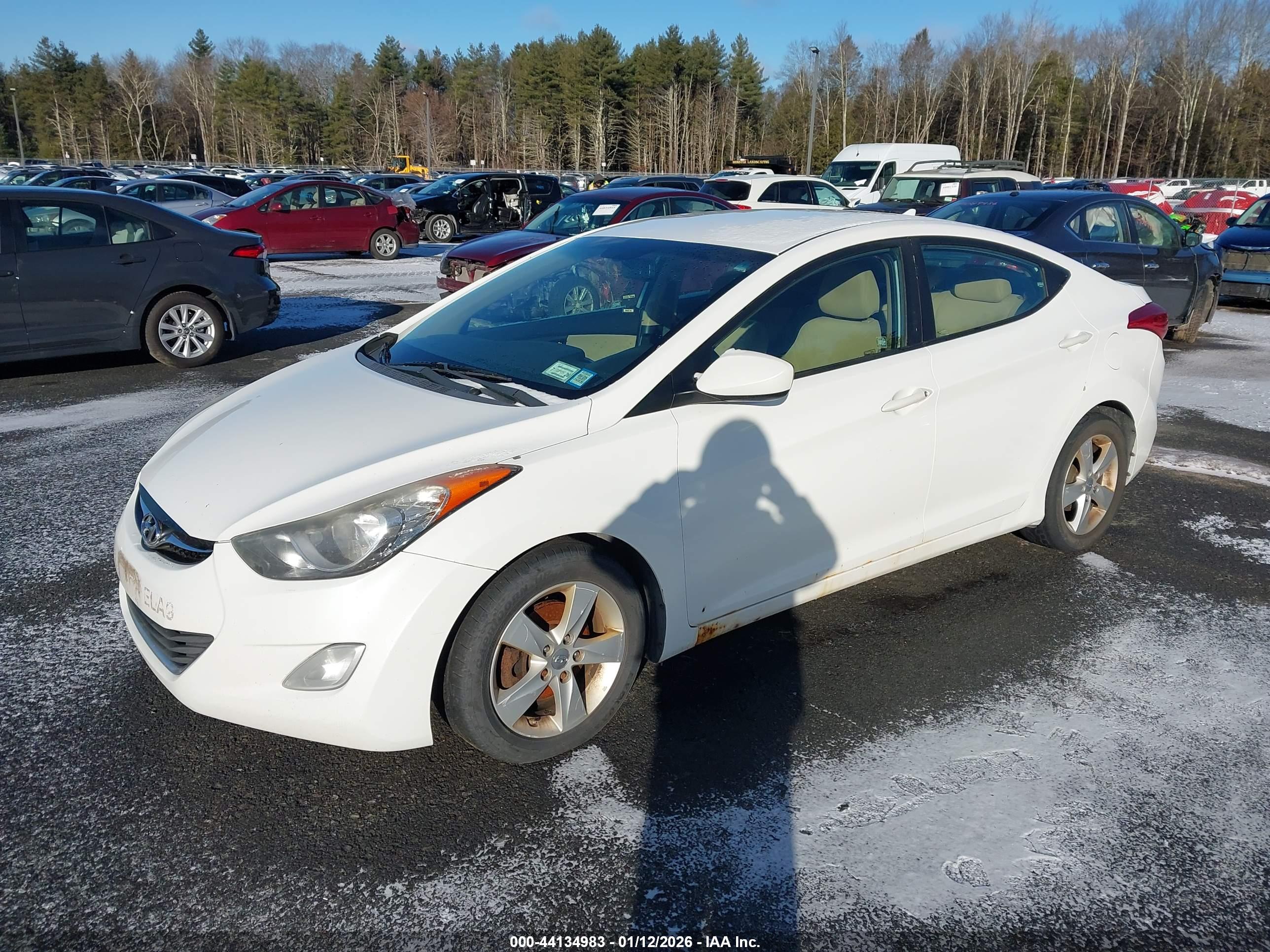 HYUNDAI ELANTRA image 2