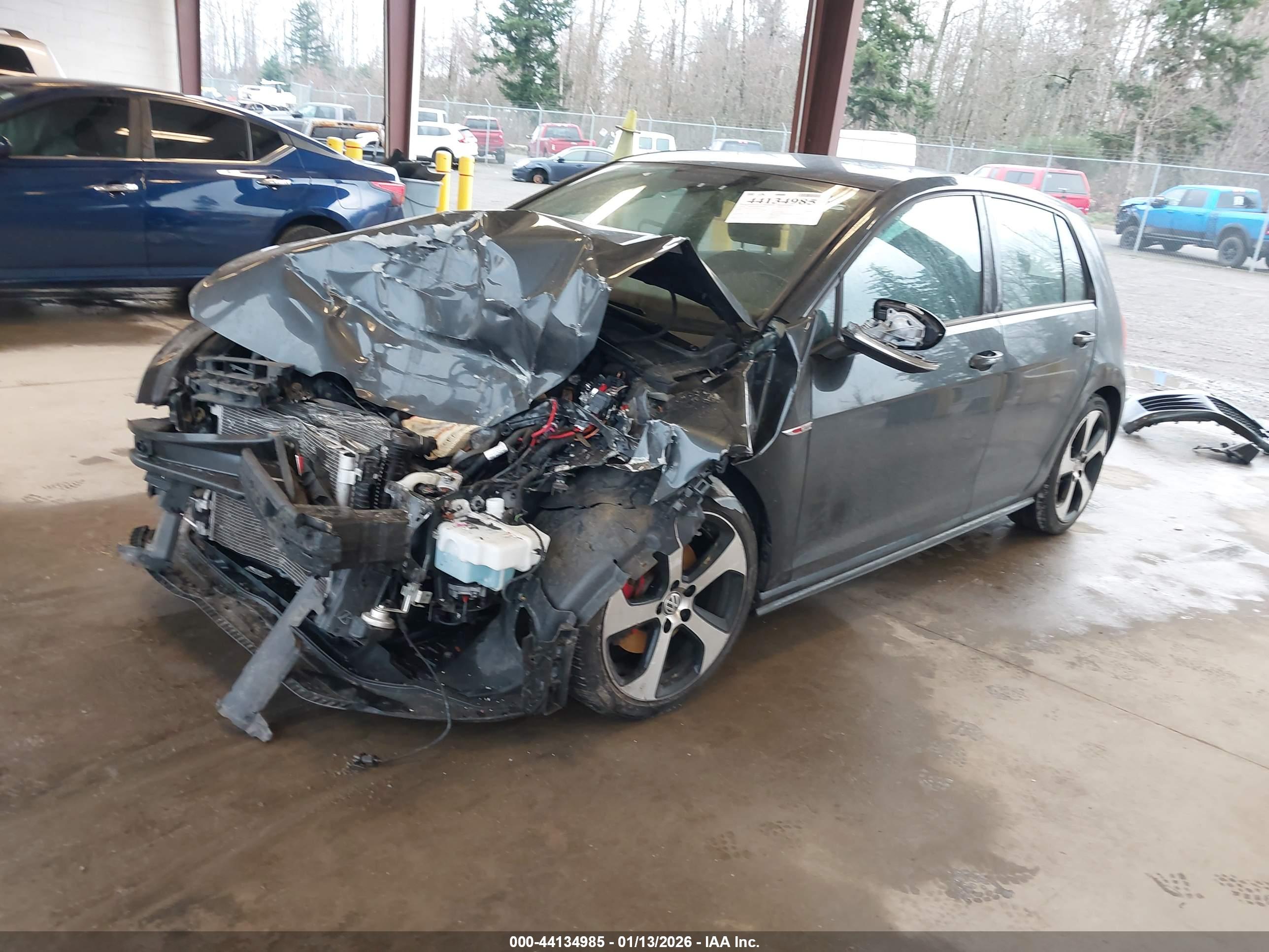 VOLKSWAGEN GOLF image 2
