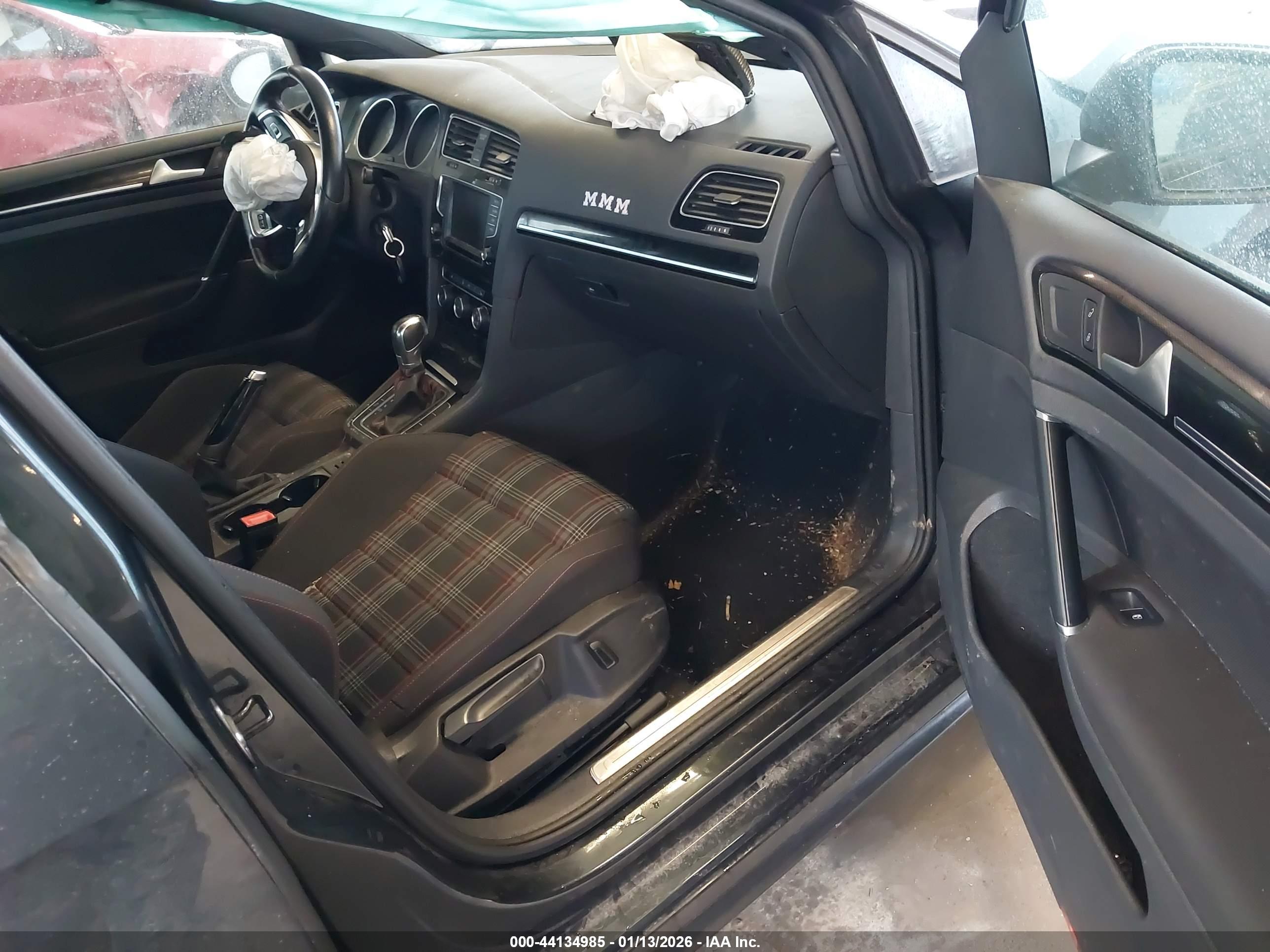 VOLKSWAGEN GOLF image 5