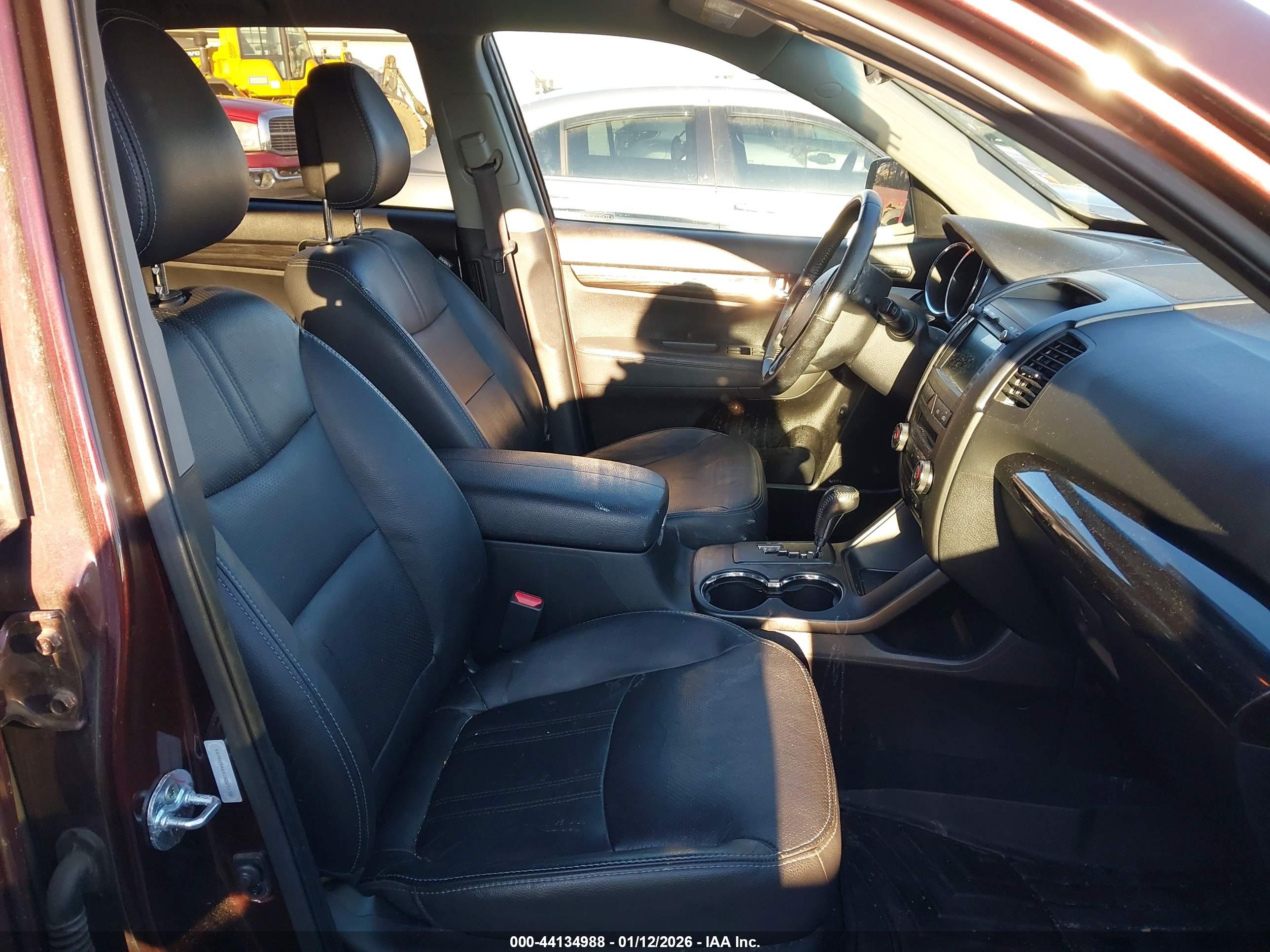 KIA SORENTO image 5