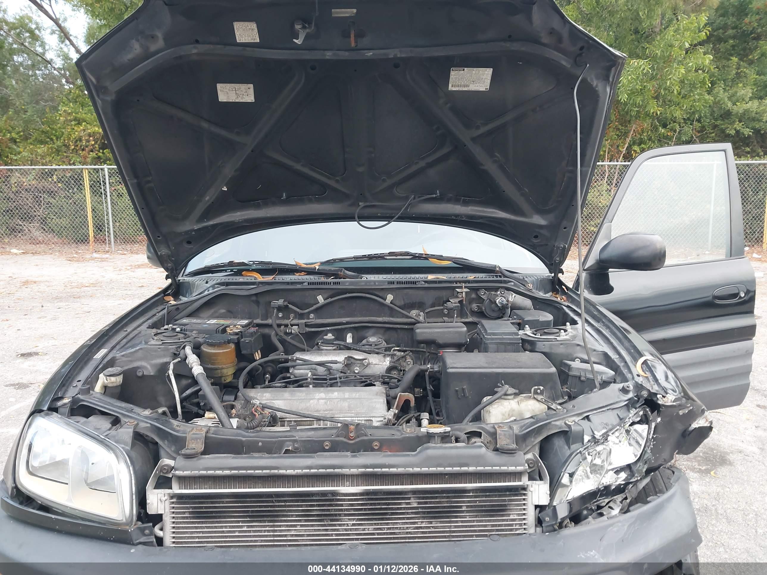 TOYOTA RAV4 image 10