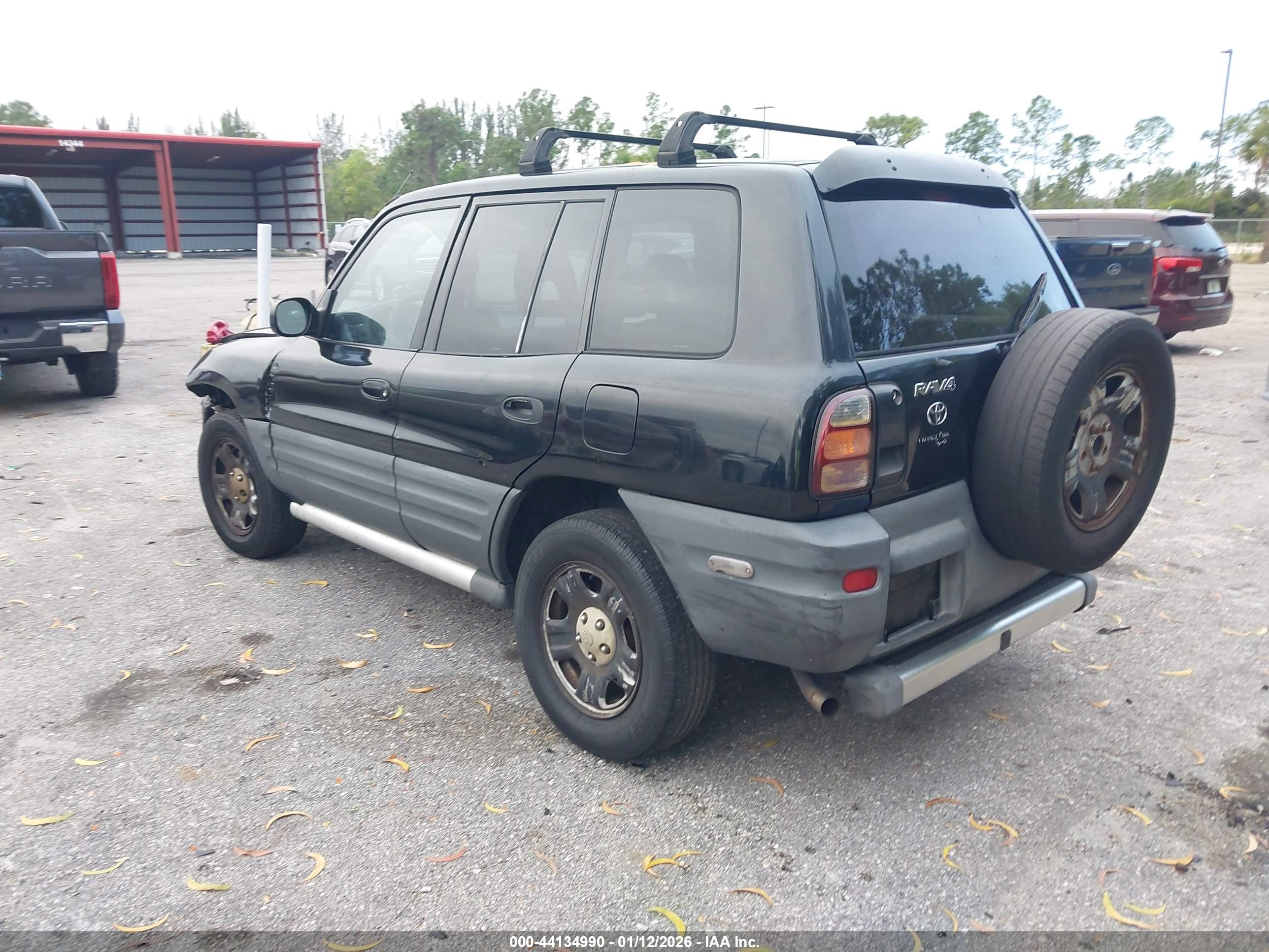 TOYOTA RAV4 image 3