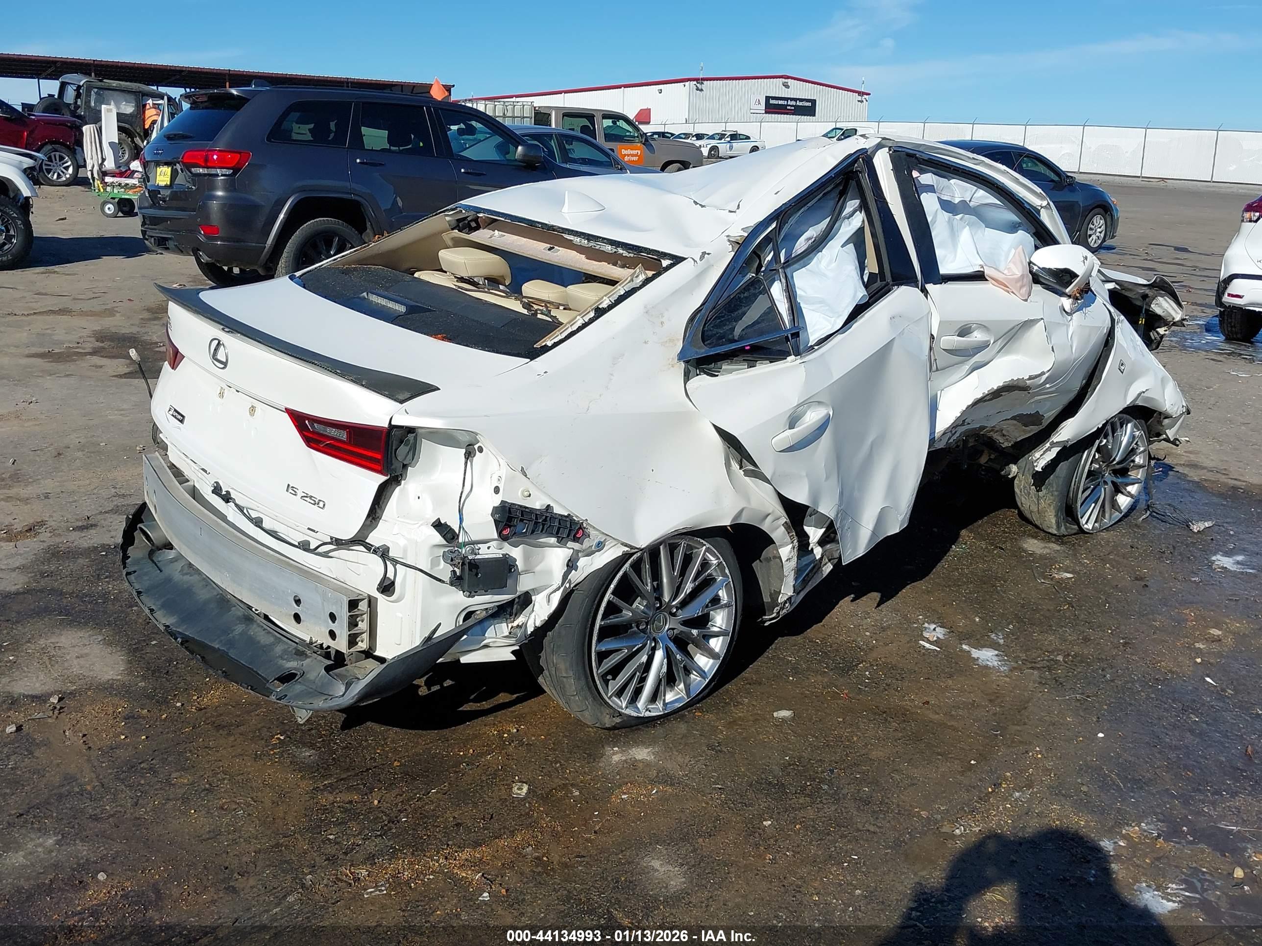 LEXUS IS image 4