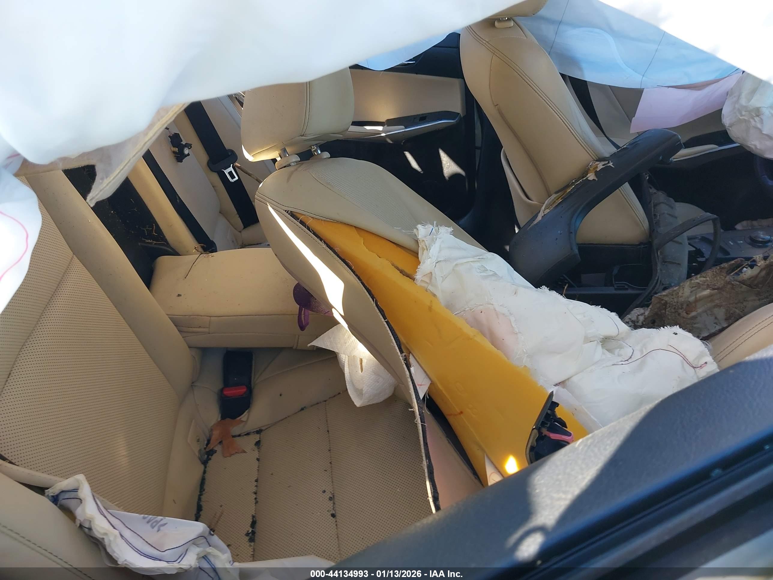 LEXUS IS image 8