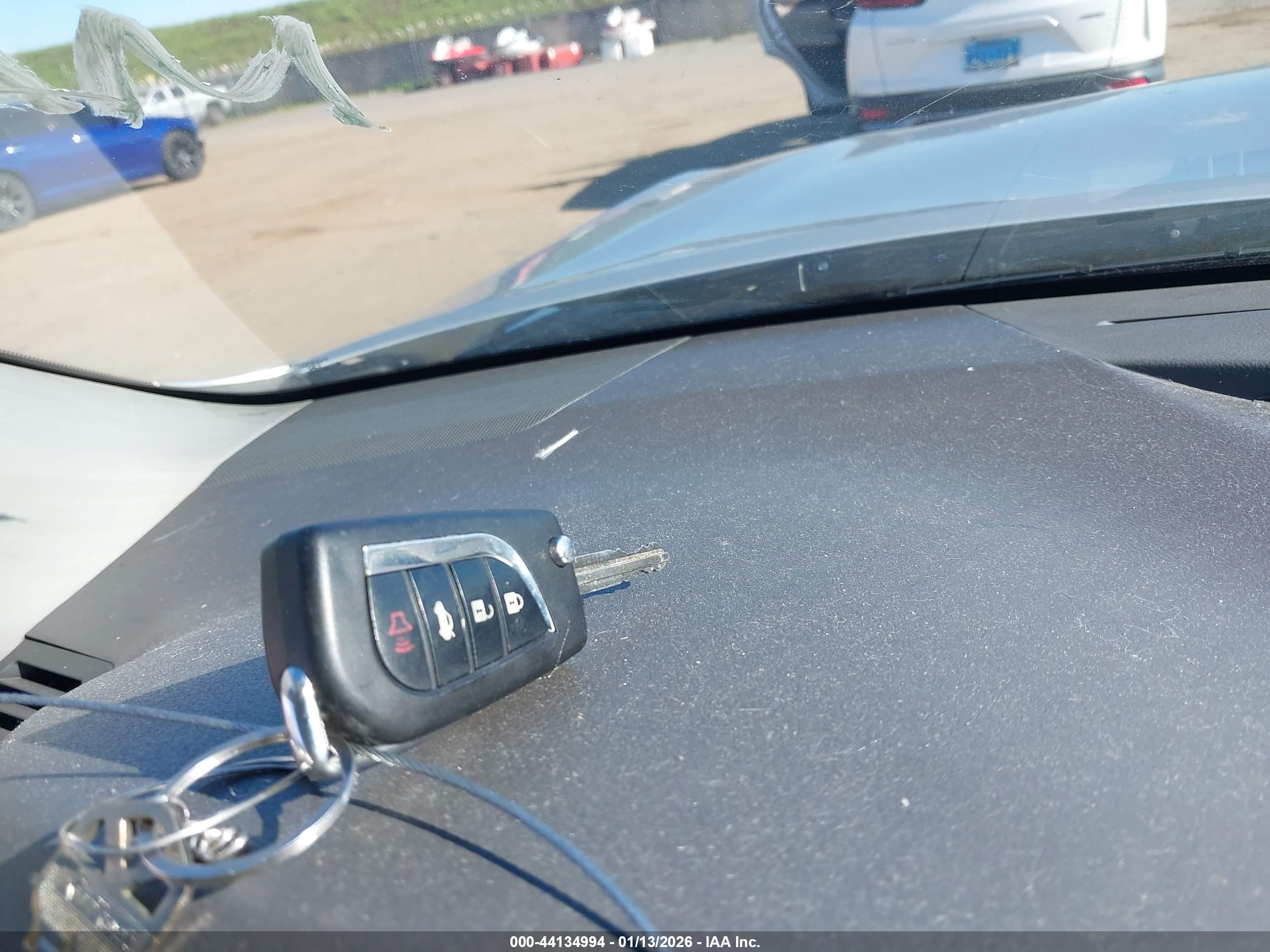 TOYOTA CAMRY image 11