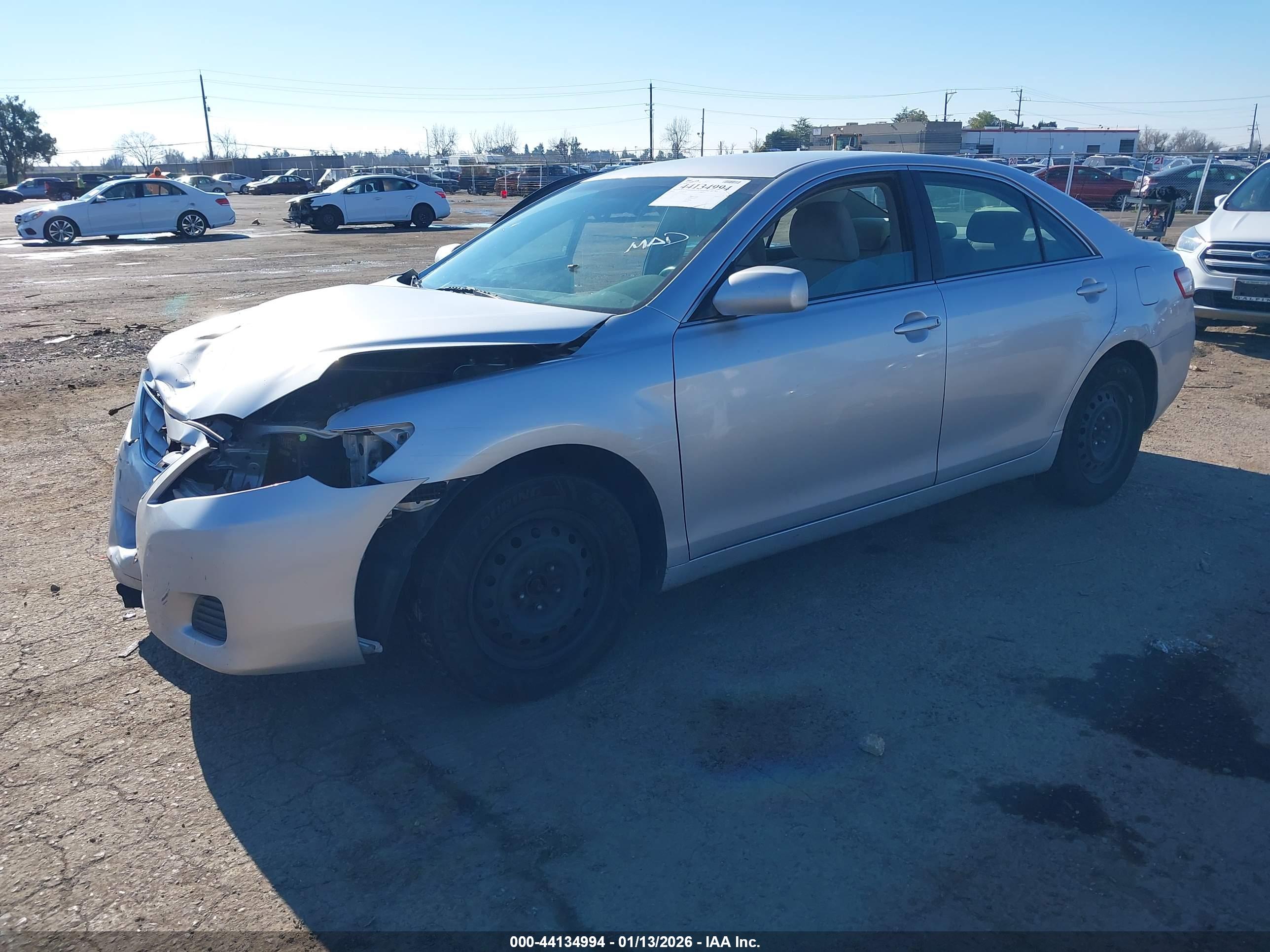 TOYOTA CAMRY image 2