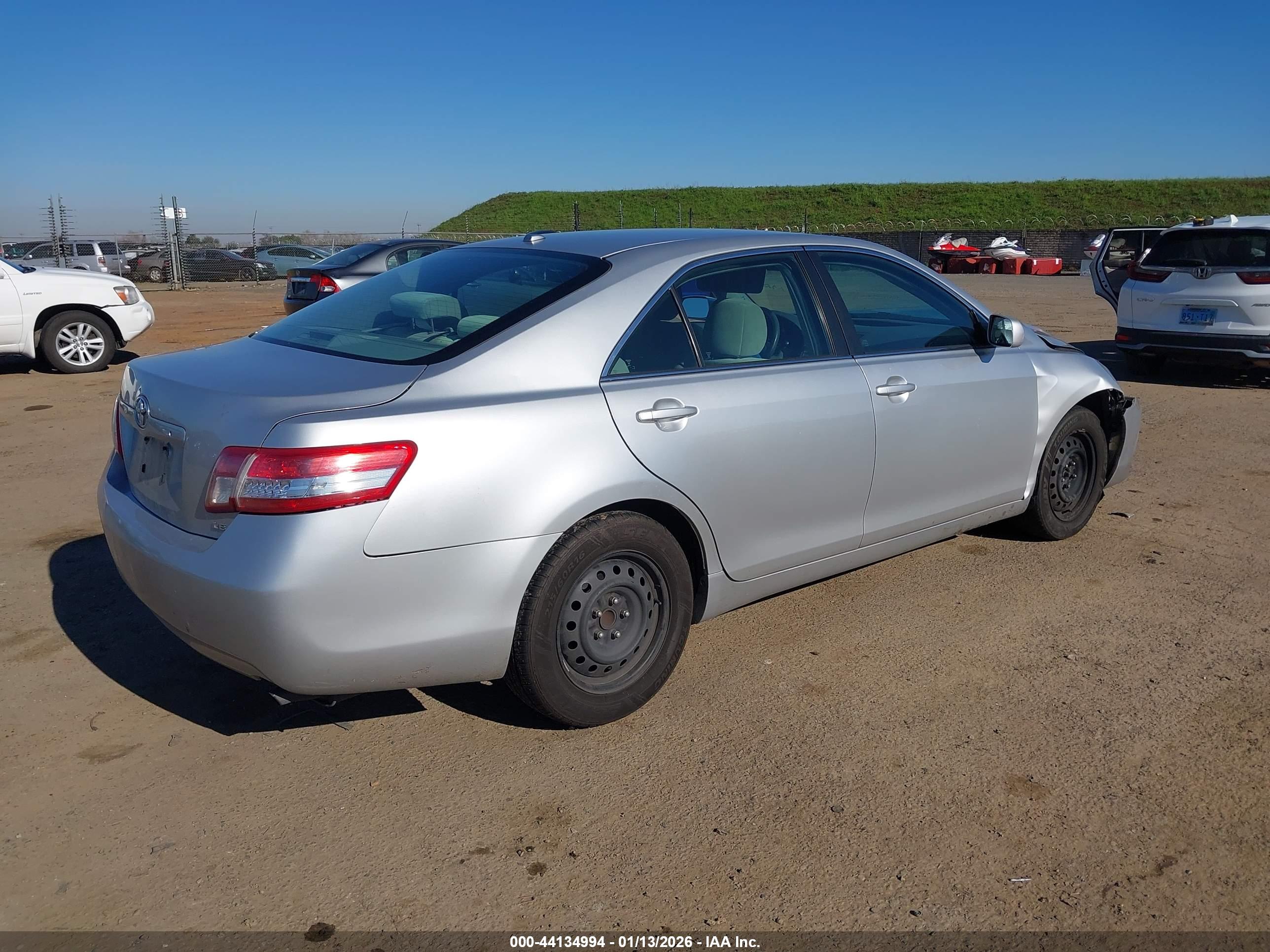 TOYOTA CAMRY image 4
