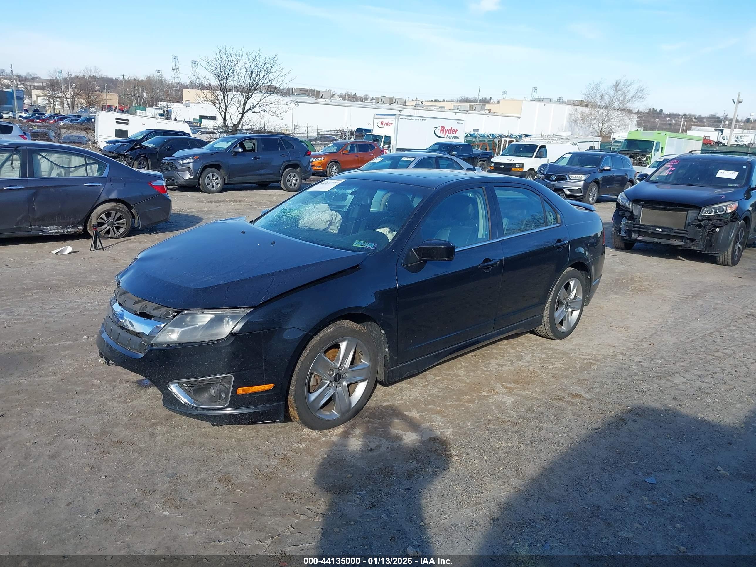 FORD FUSION image 2