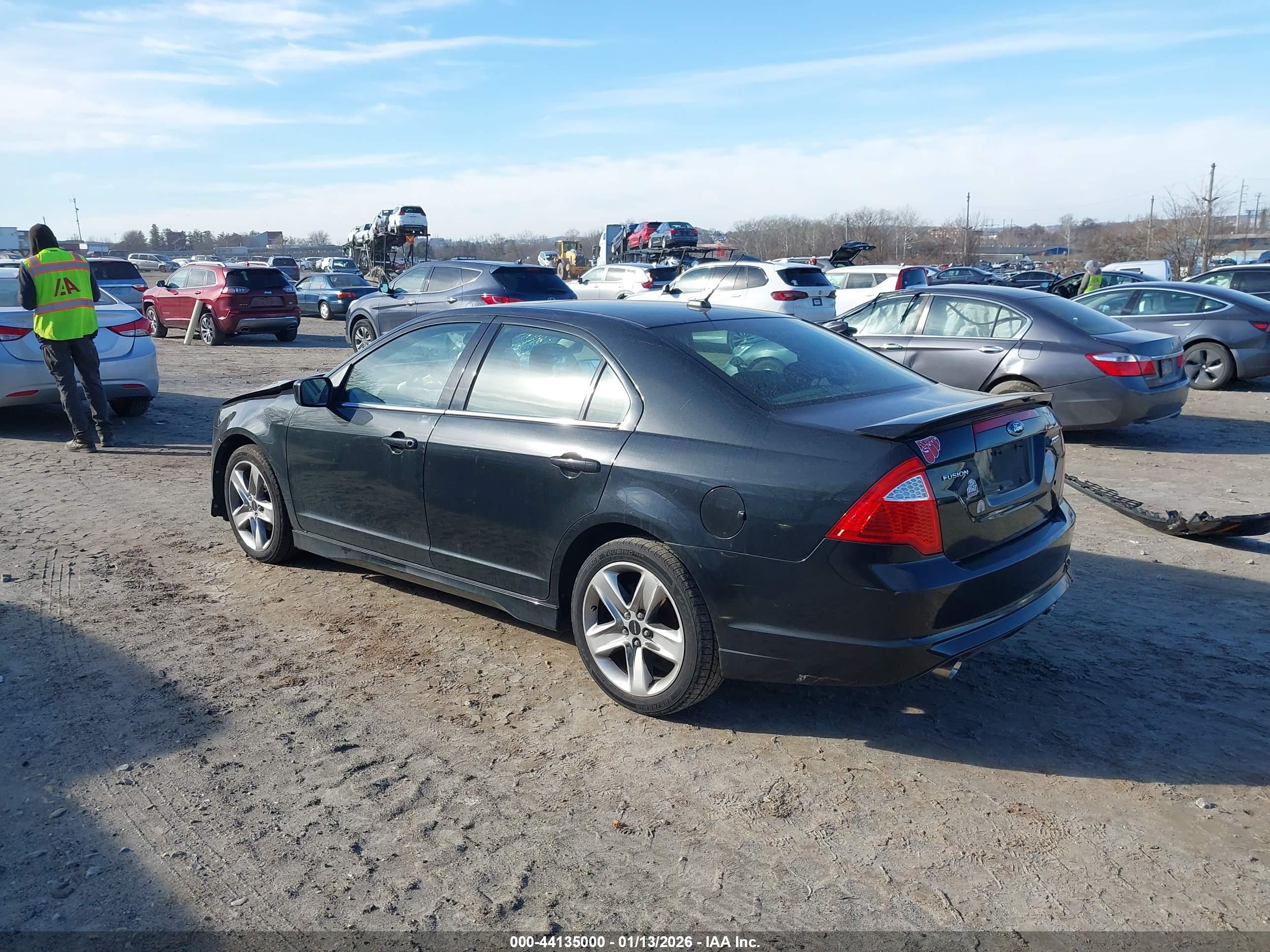 FORD FUSION image 3