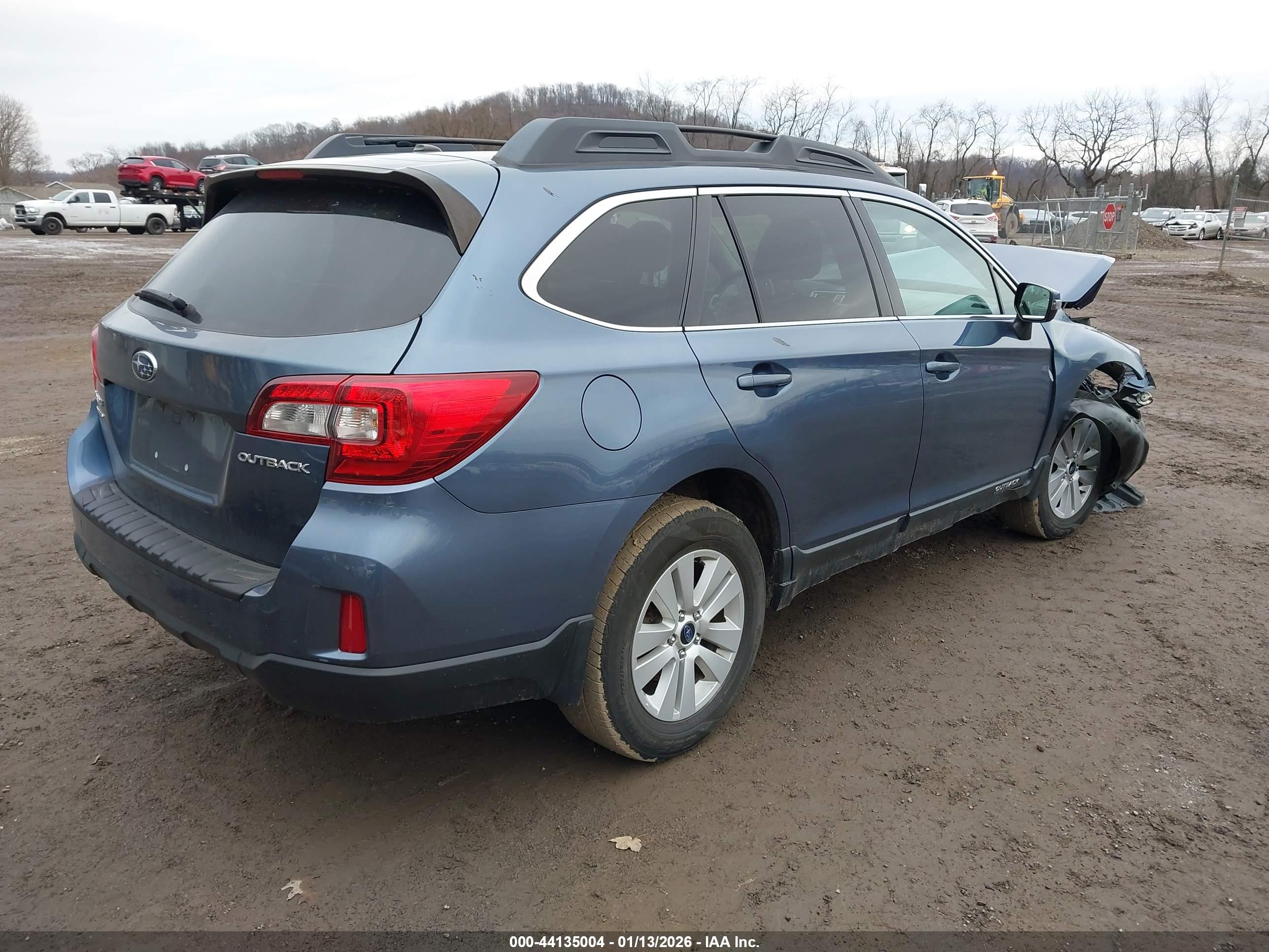 SUBARU OUTBACK image 4