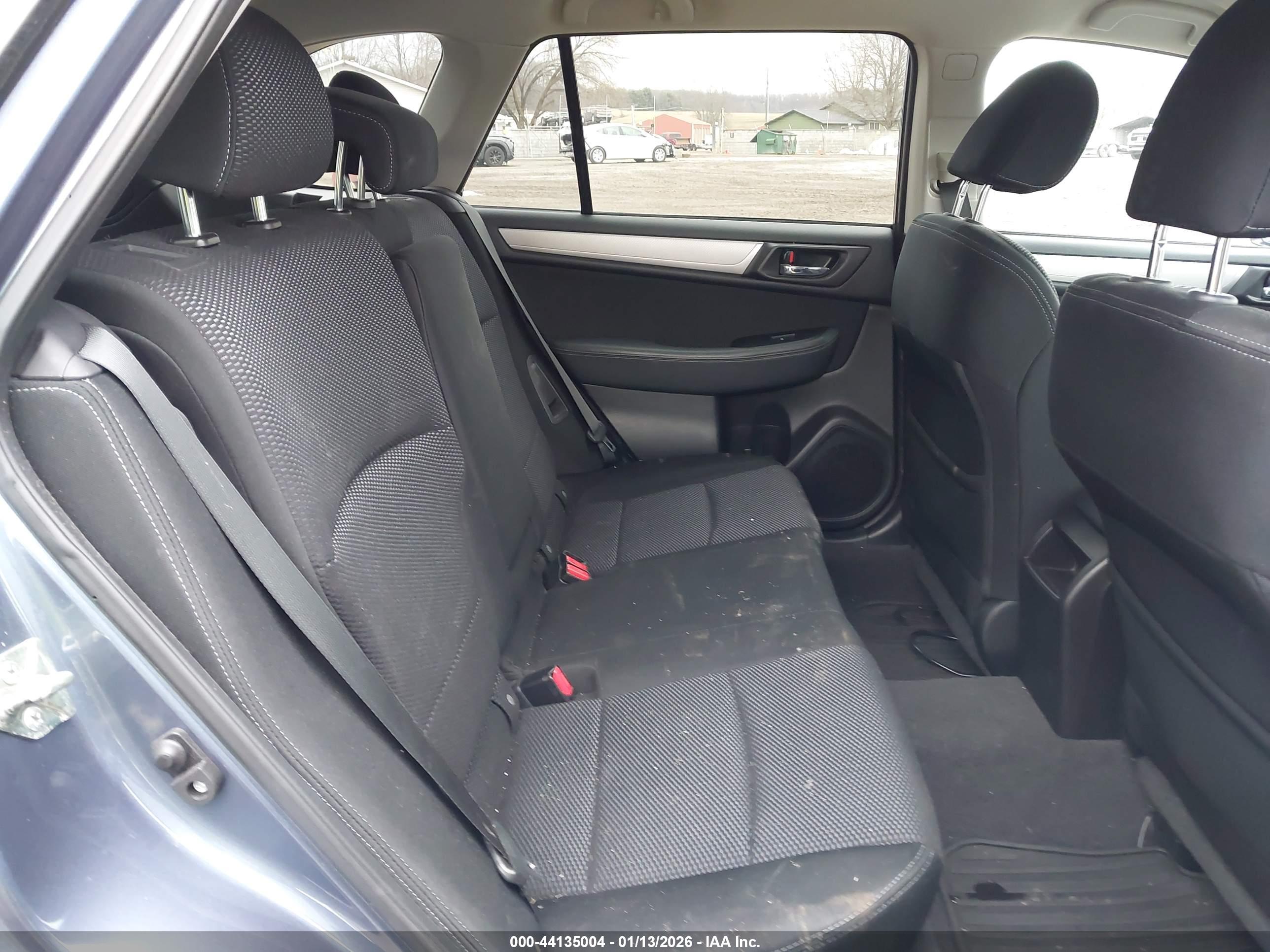 SUBARU OUTBACK image 8