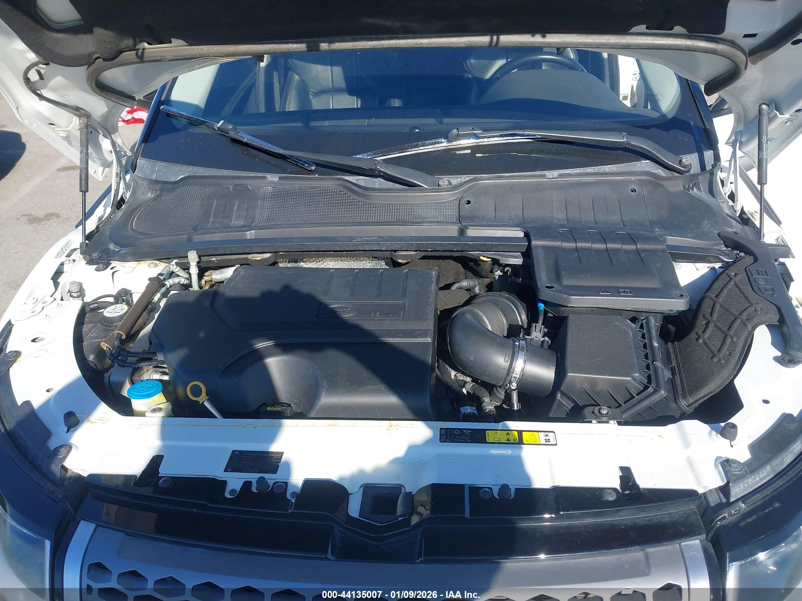 LAND ROVER image 10