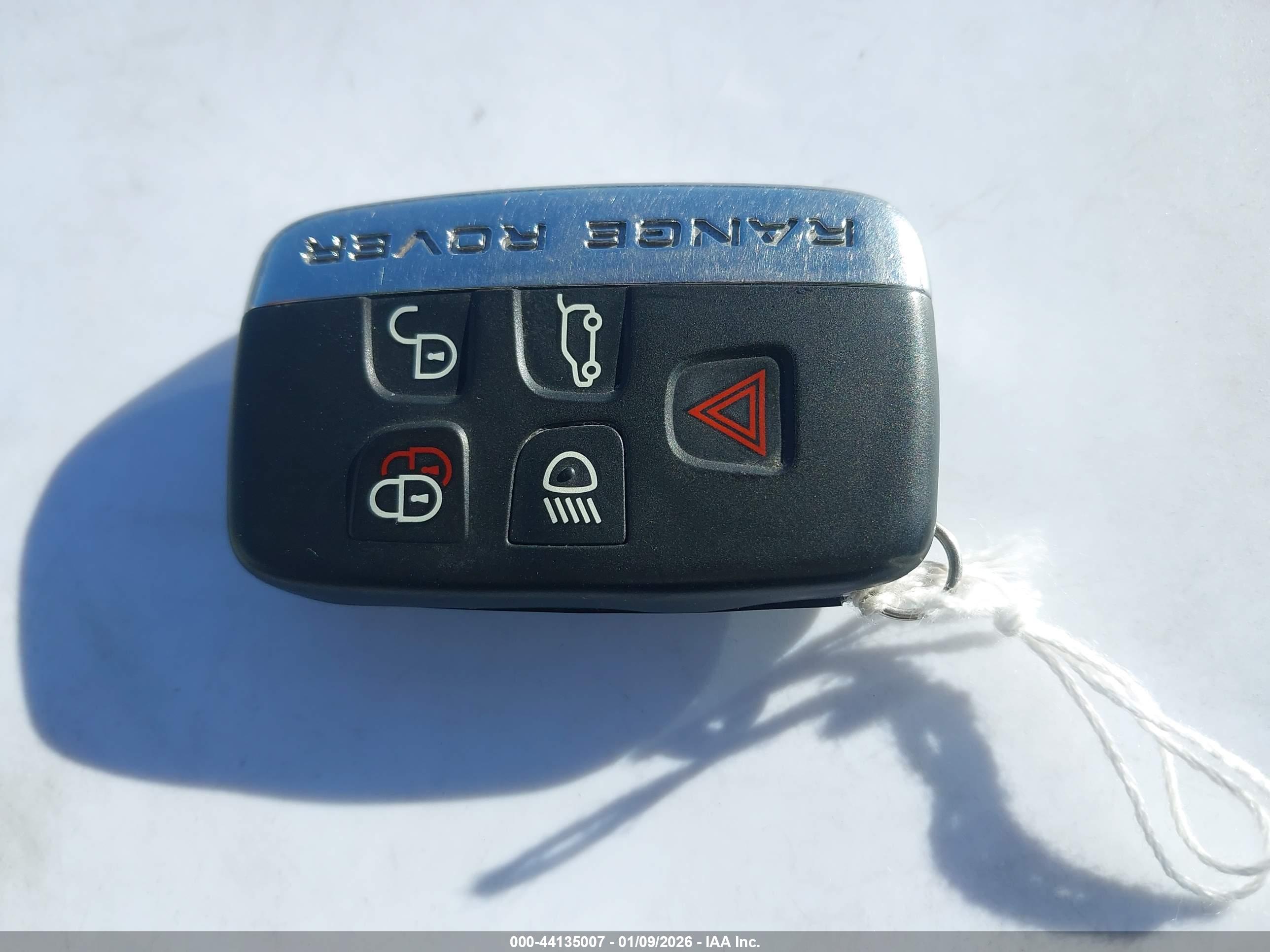 LAND ROVER image 11