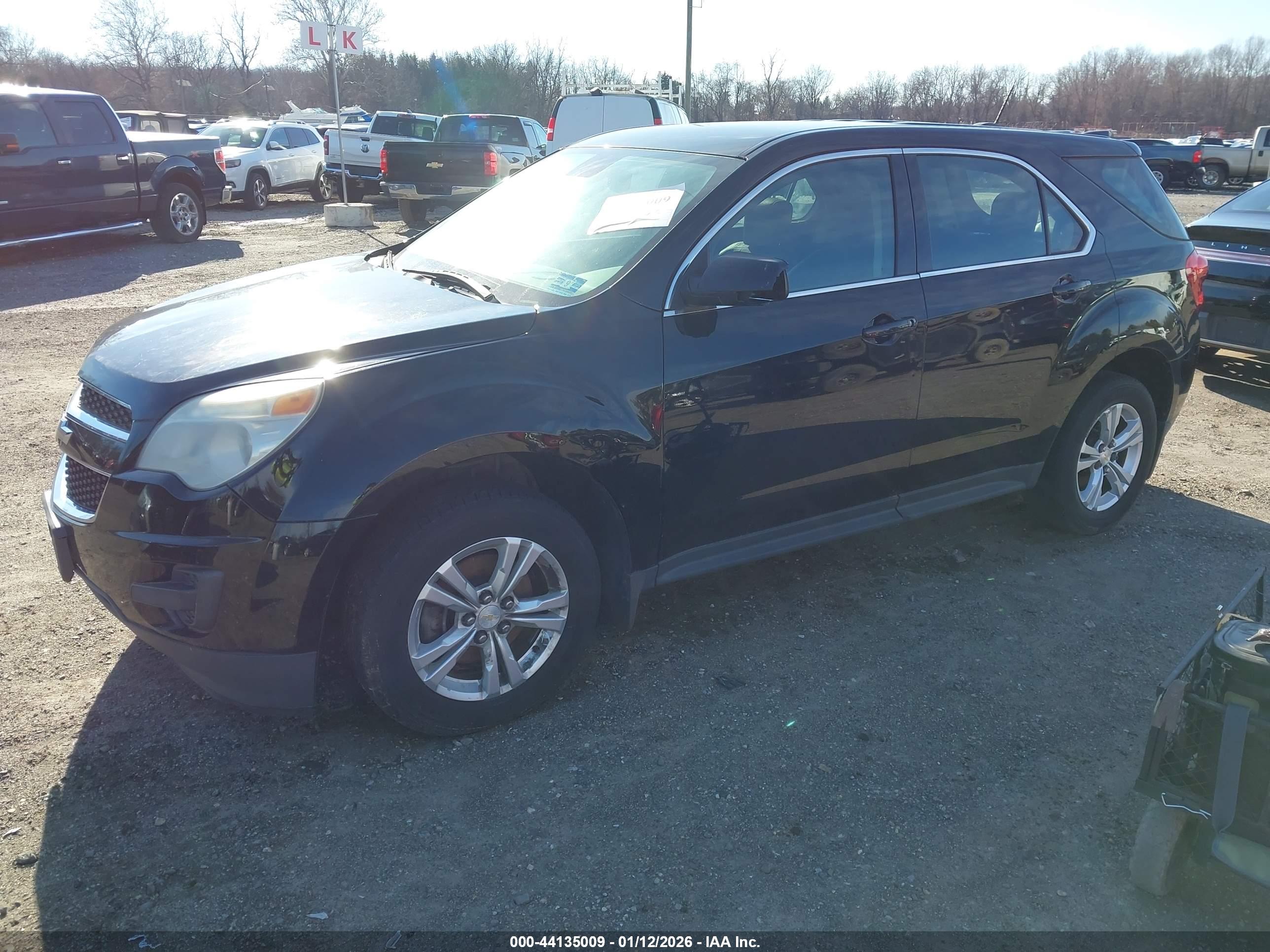 CHEVROLET EQUINOX image 2