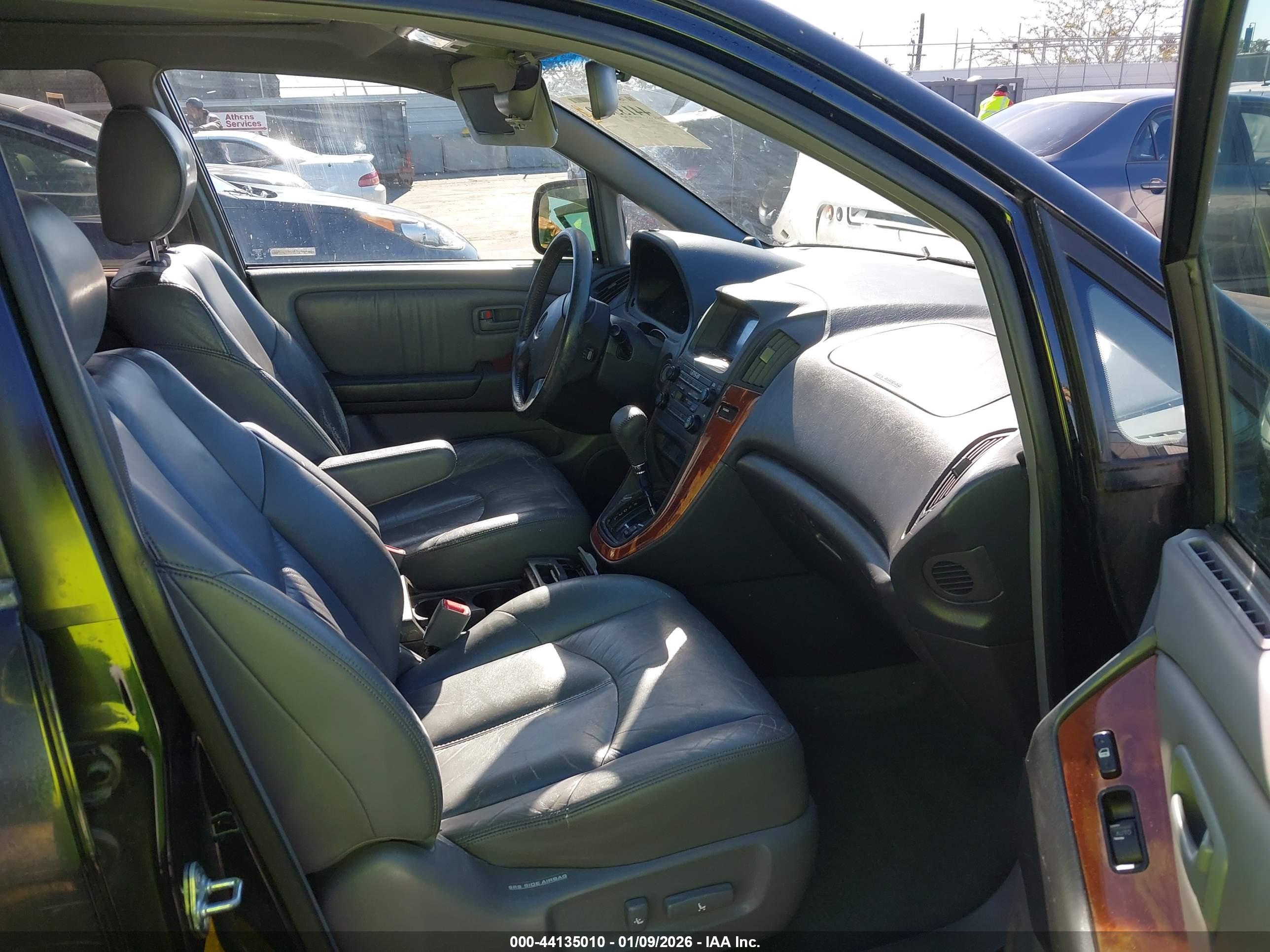 LEXUS RX image 5