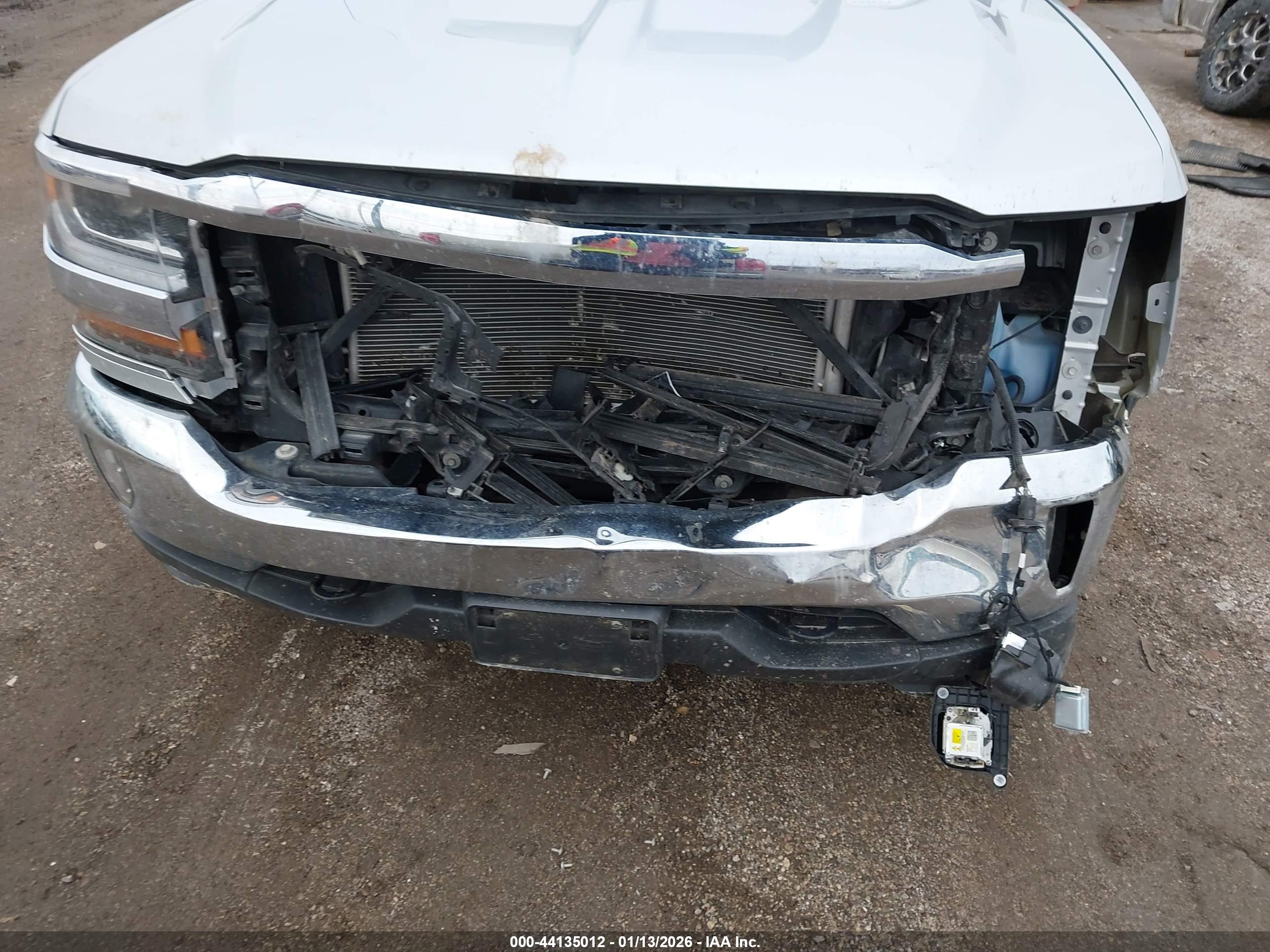 CHEVROLET SILVERADO image 6