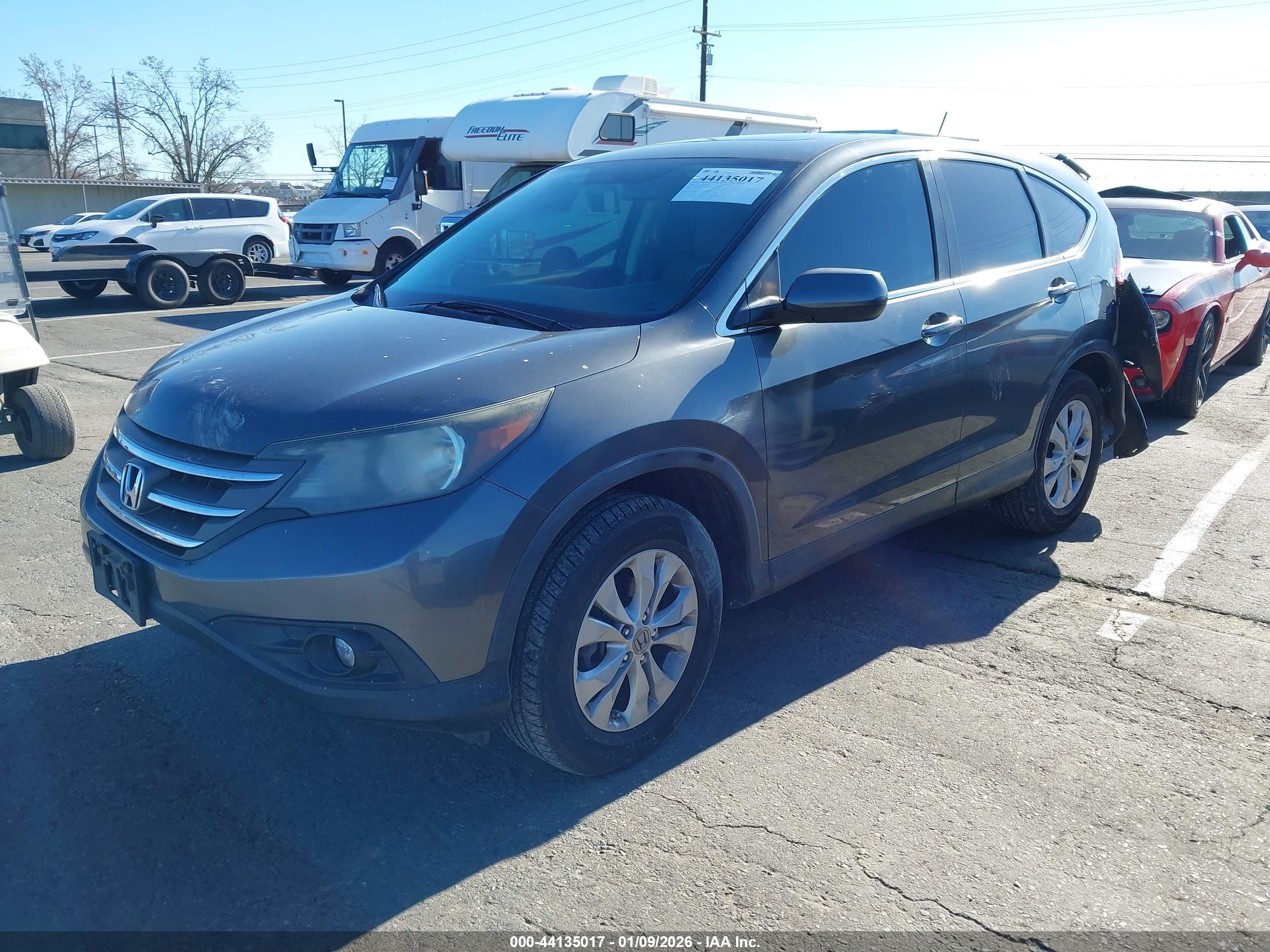 HONDA CR-V image 2