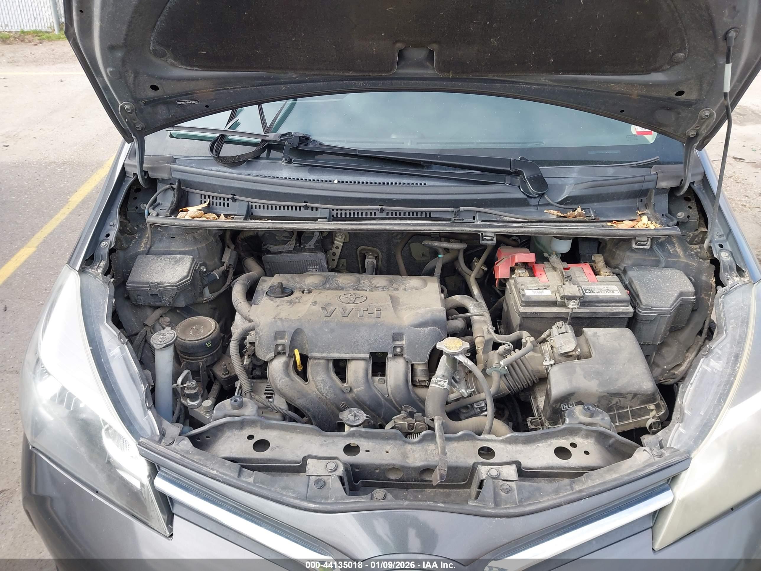 TOYOTA YARIS image 10