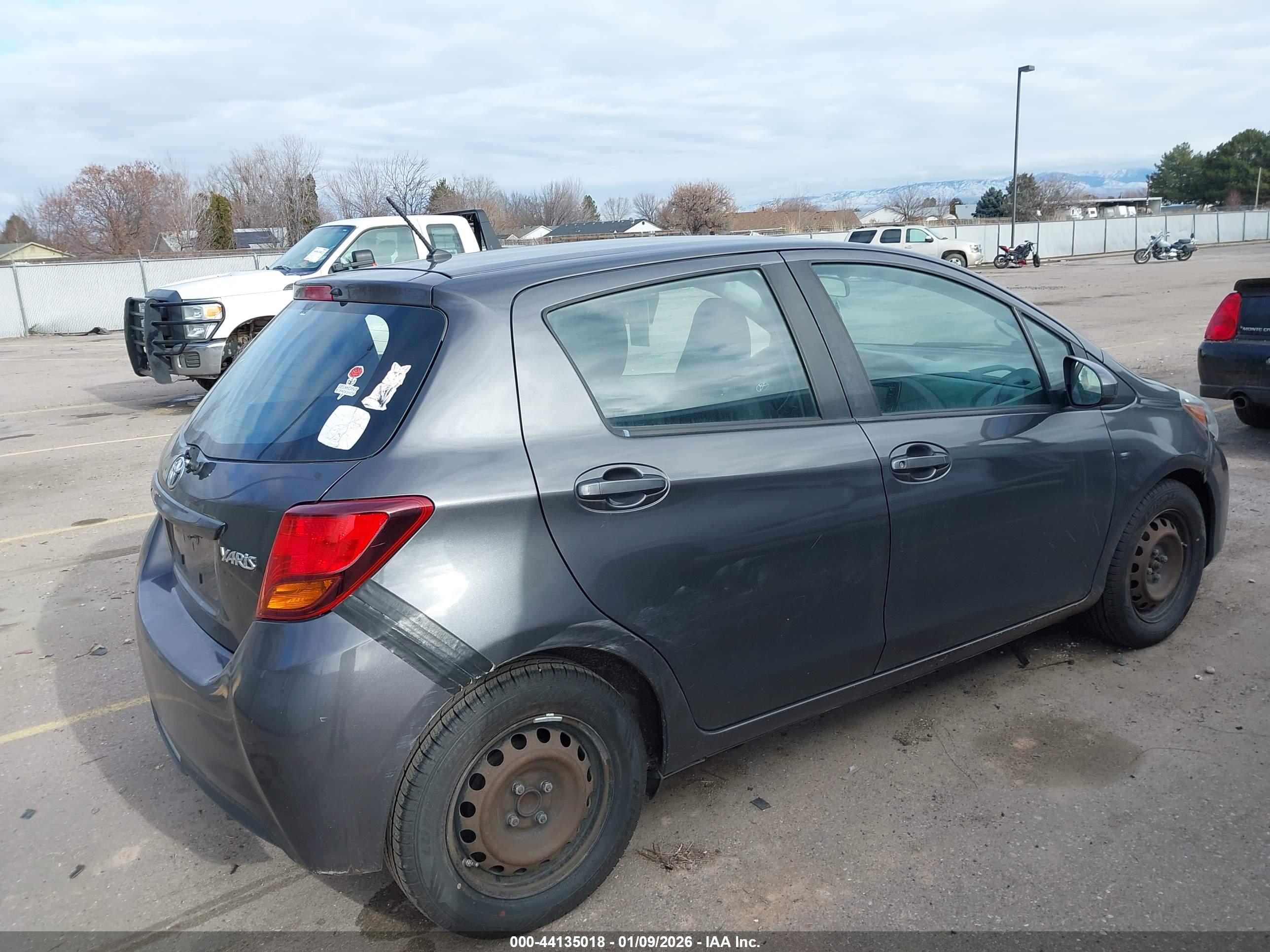 TOYOTA YARIS image 4
