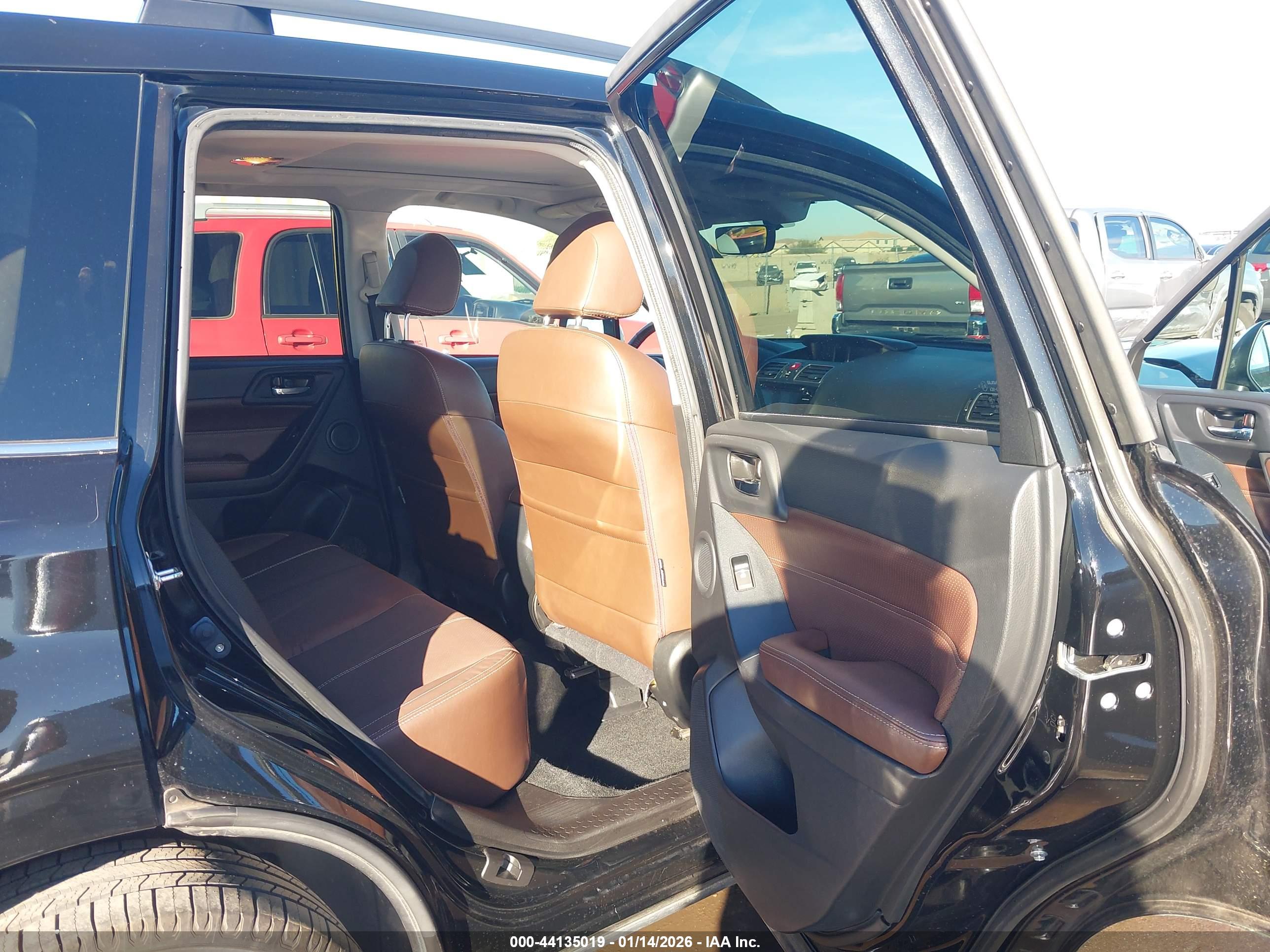 SUBARU FORESTER image 8