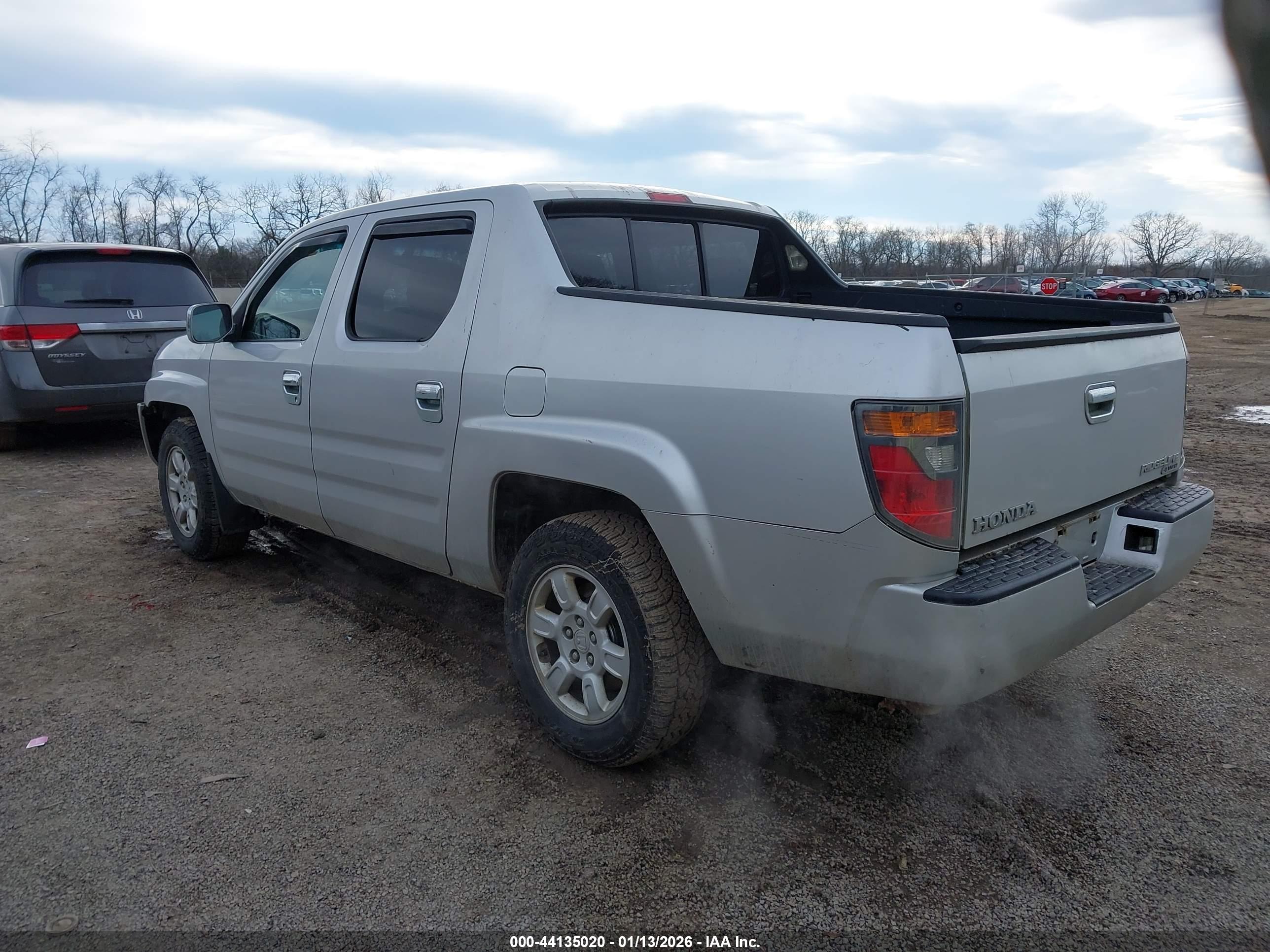 HONDA RIDGELINE image 3