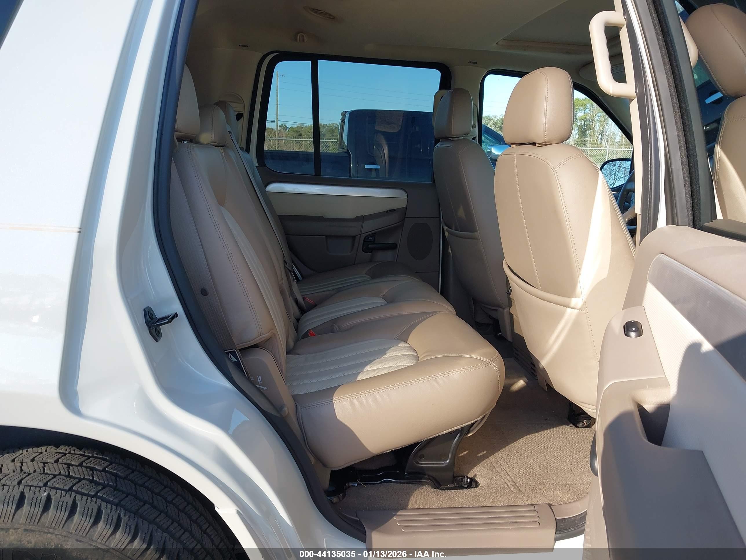 MERCURY MOUNTAINEER image 8