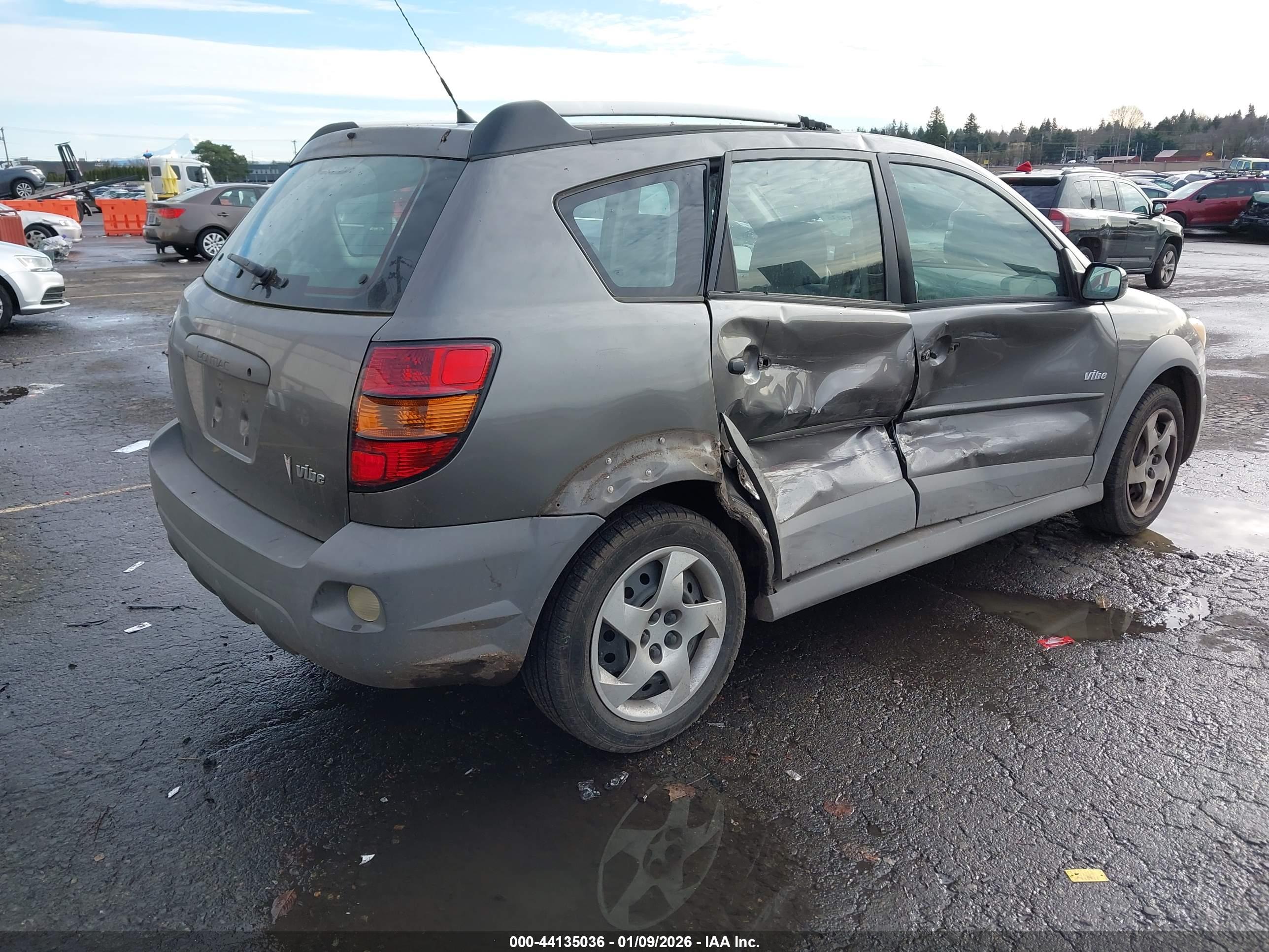 PONTIAC VIBE image 4