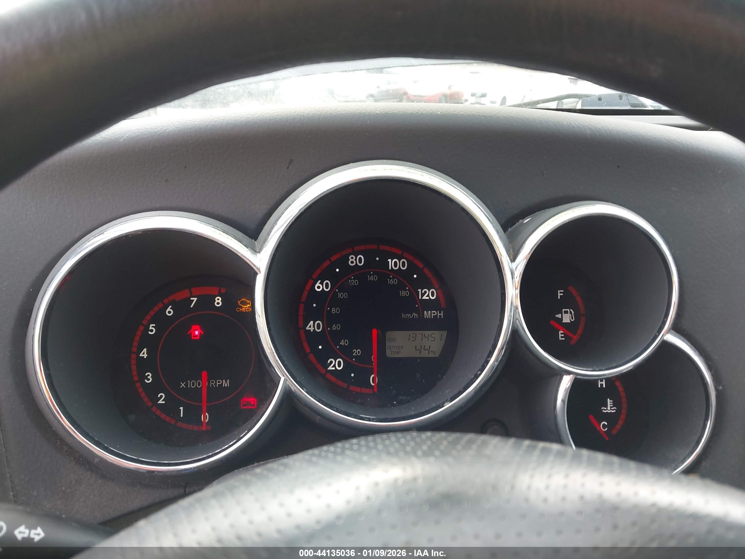 PONTIAC VIBE image 7