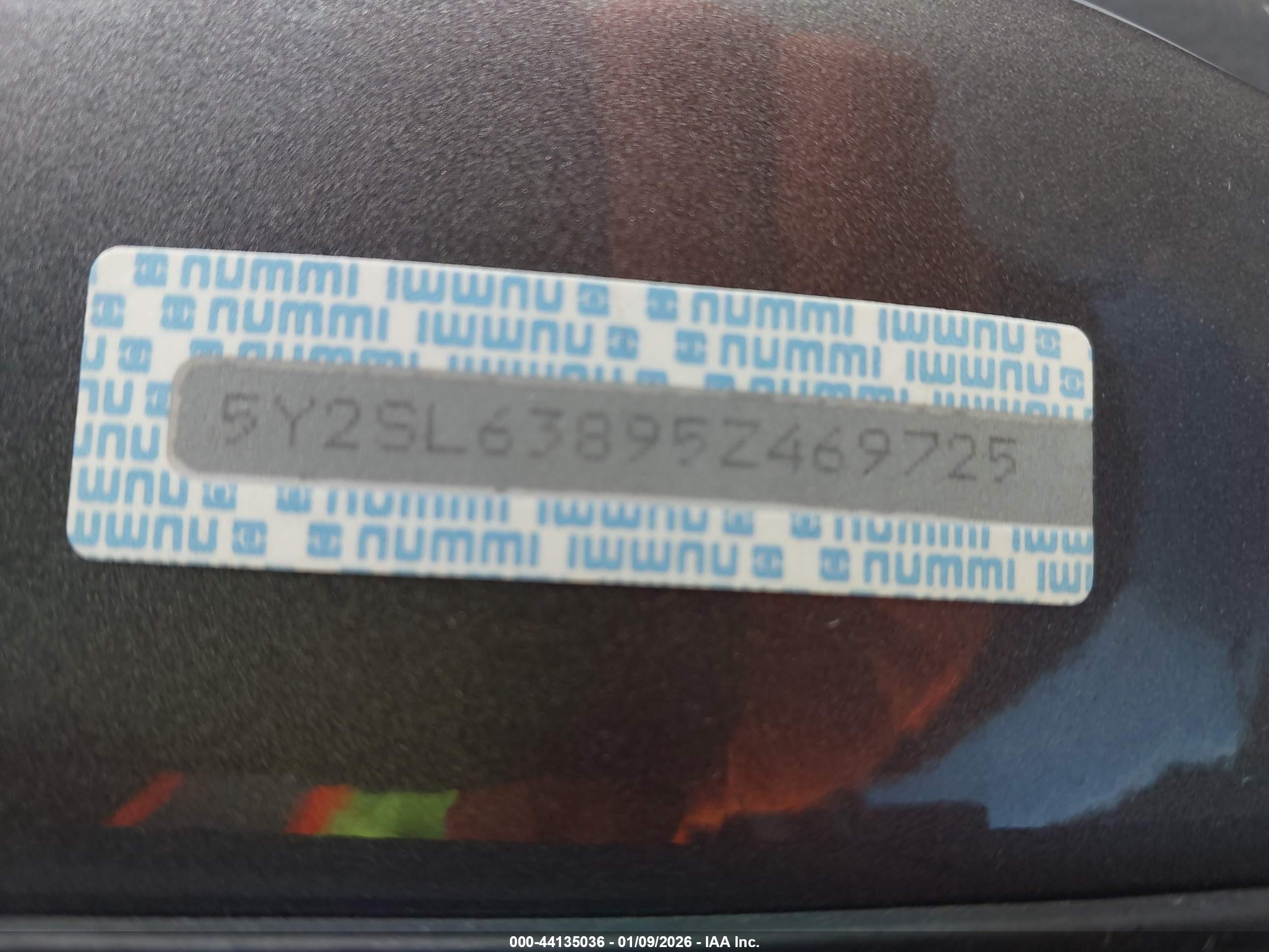 PONTIAC VIBE image 9