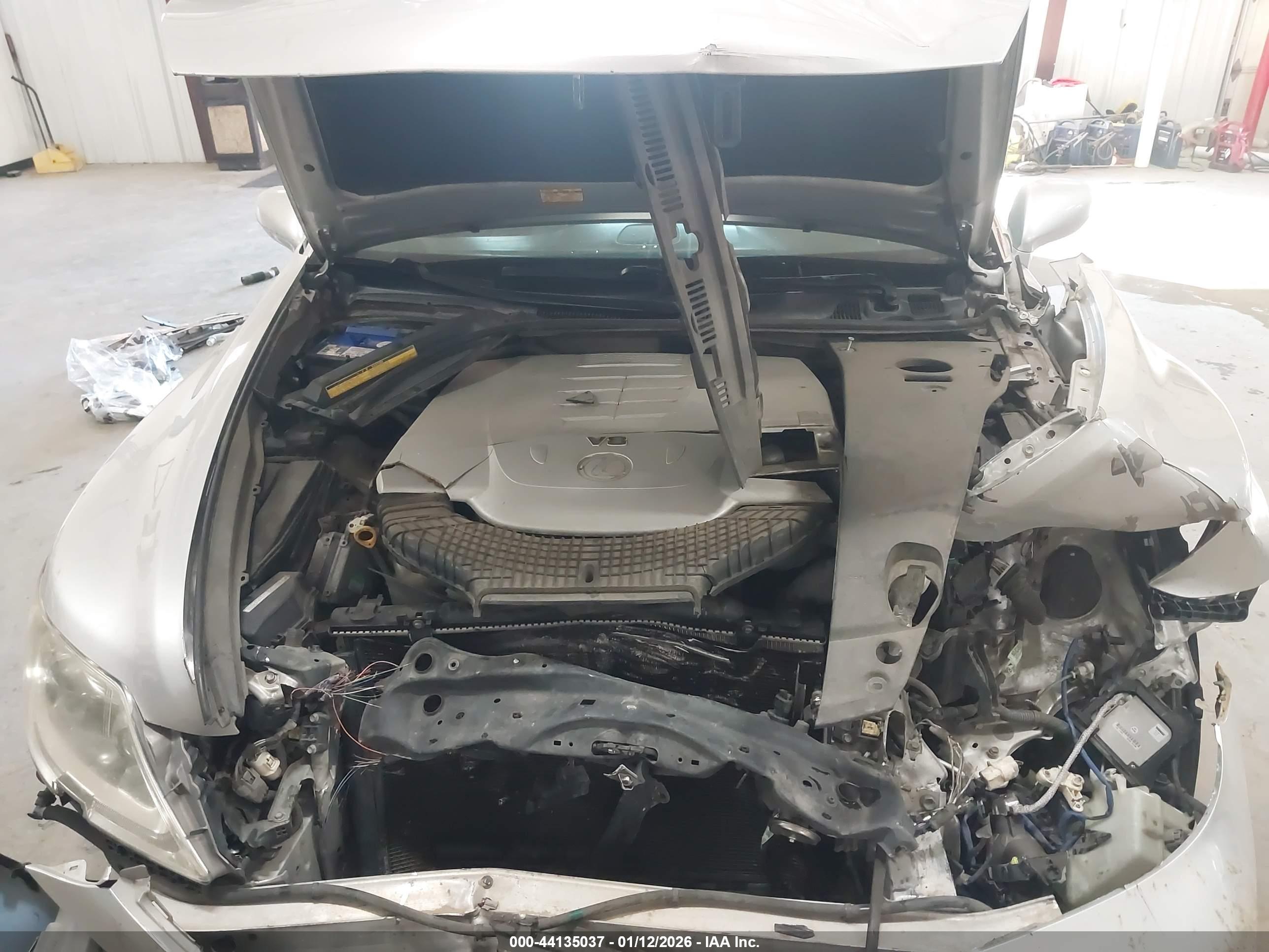 LEXUS LS image 10