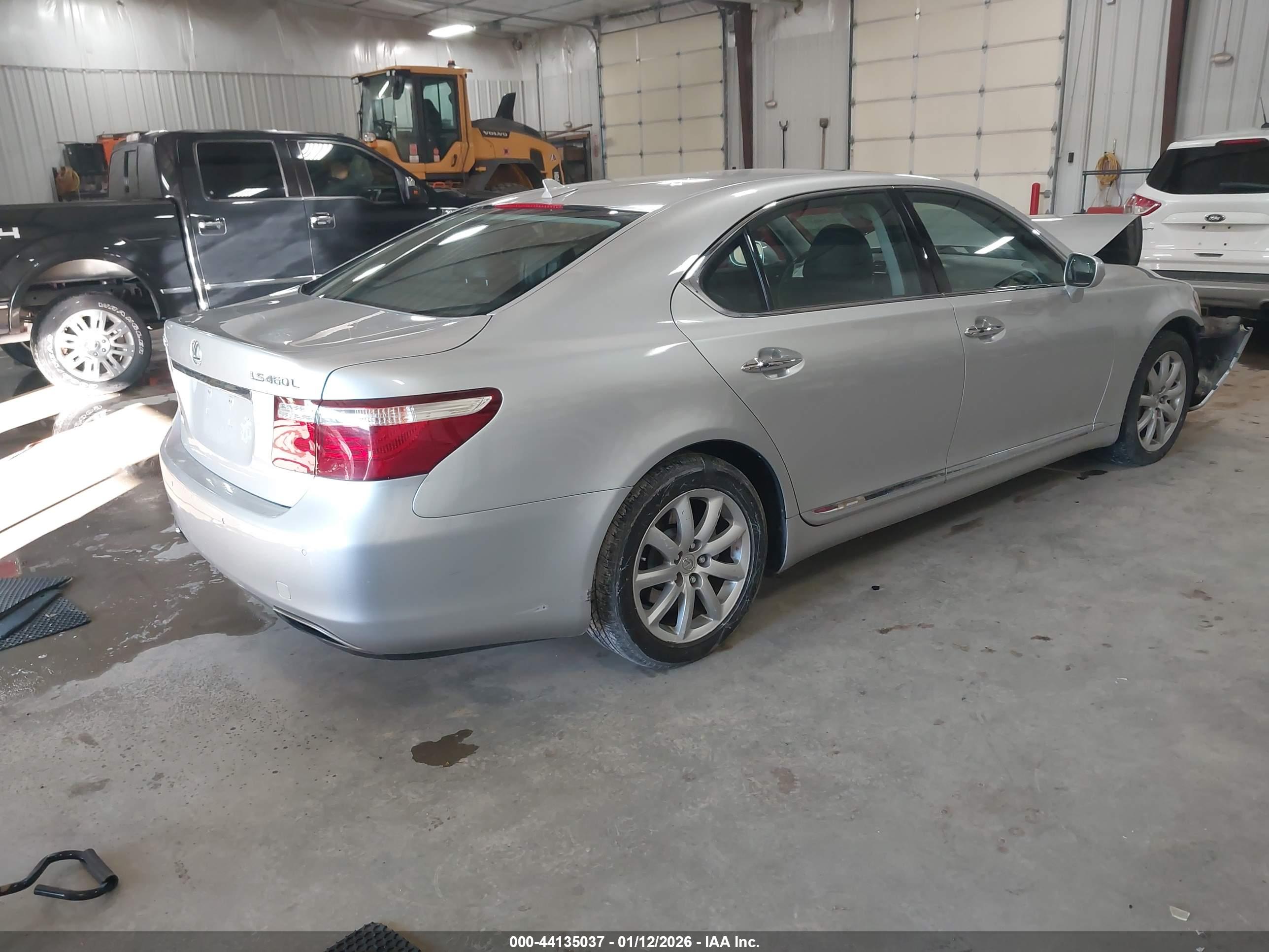 LEXUS LS image 4