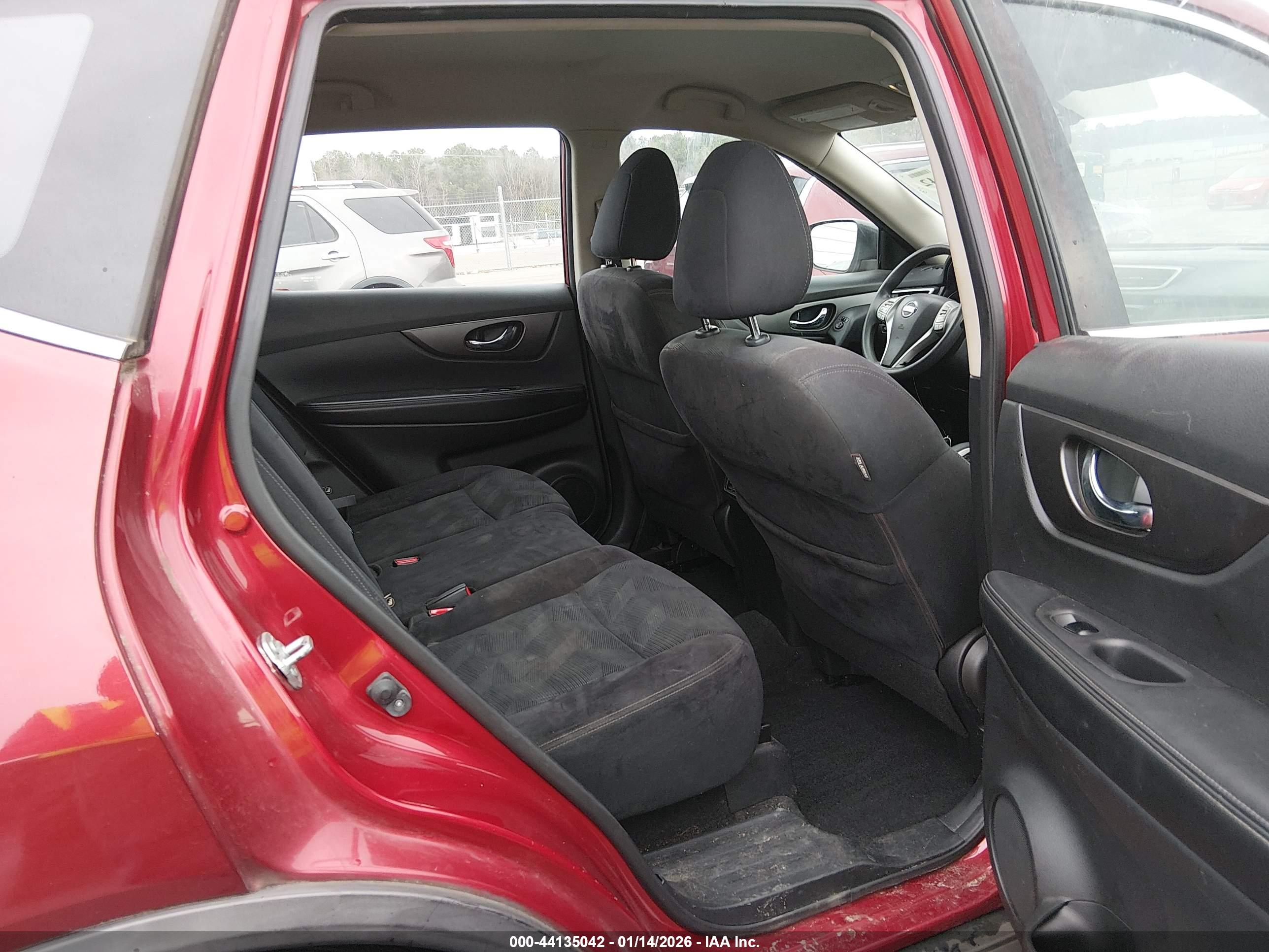 NISSAN ROGUE image 8